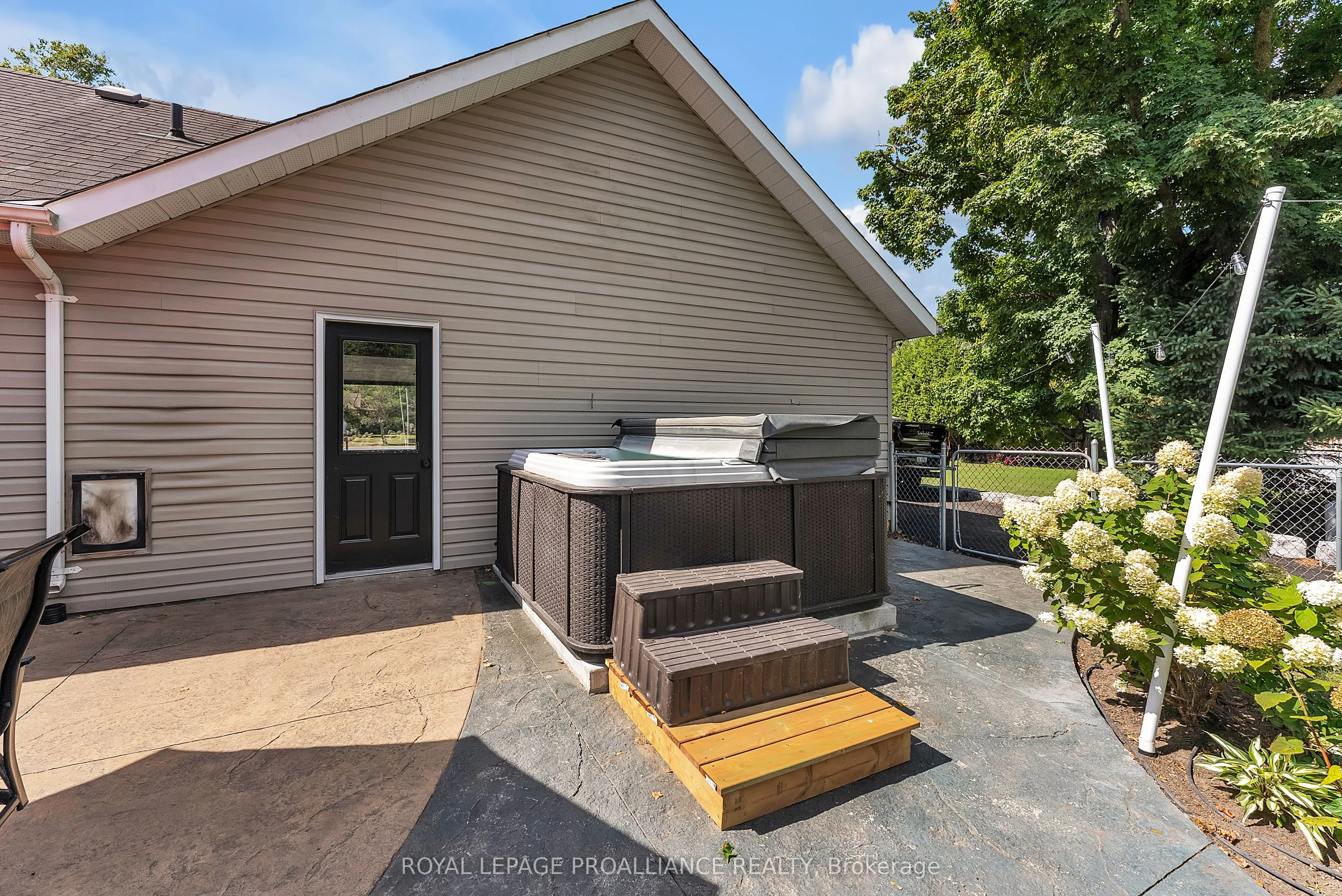 21859 Loyalist Parkway