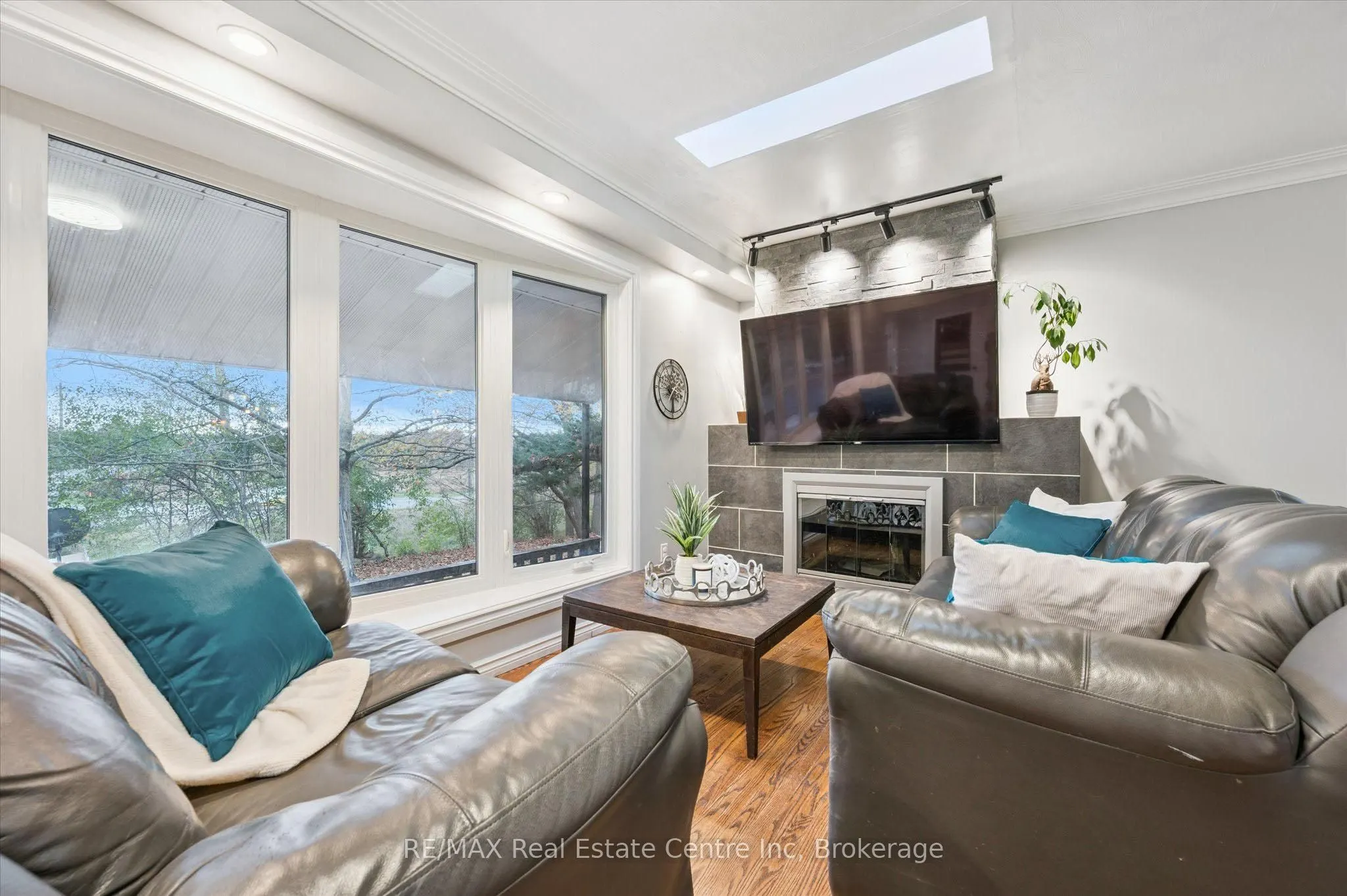 500 WATSON Parkway S