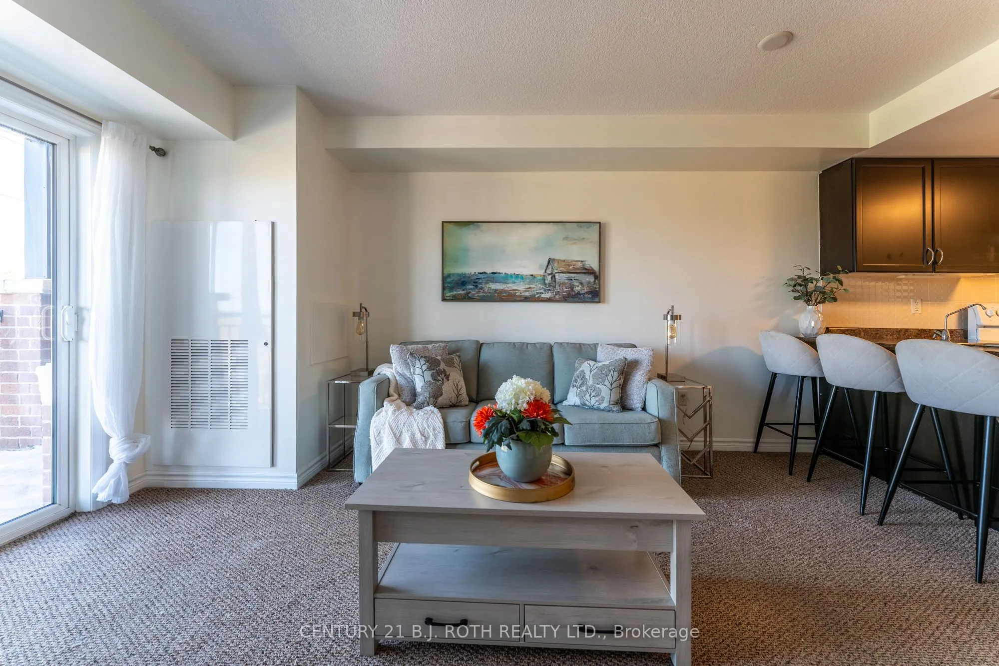 67 Kingsbury Square, #403