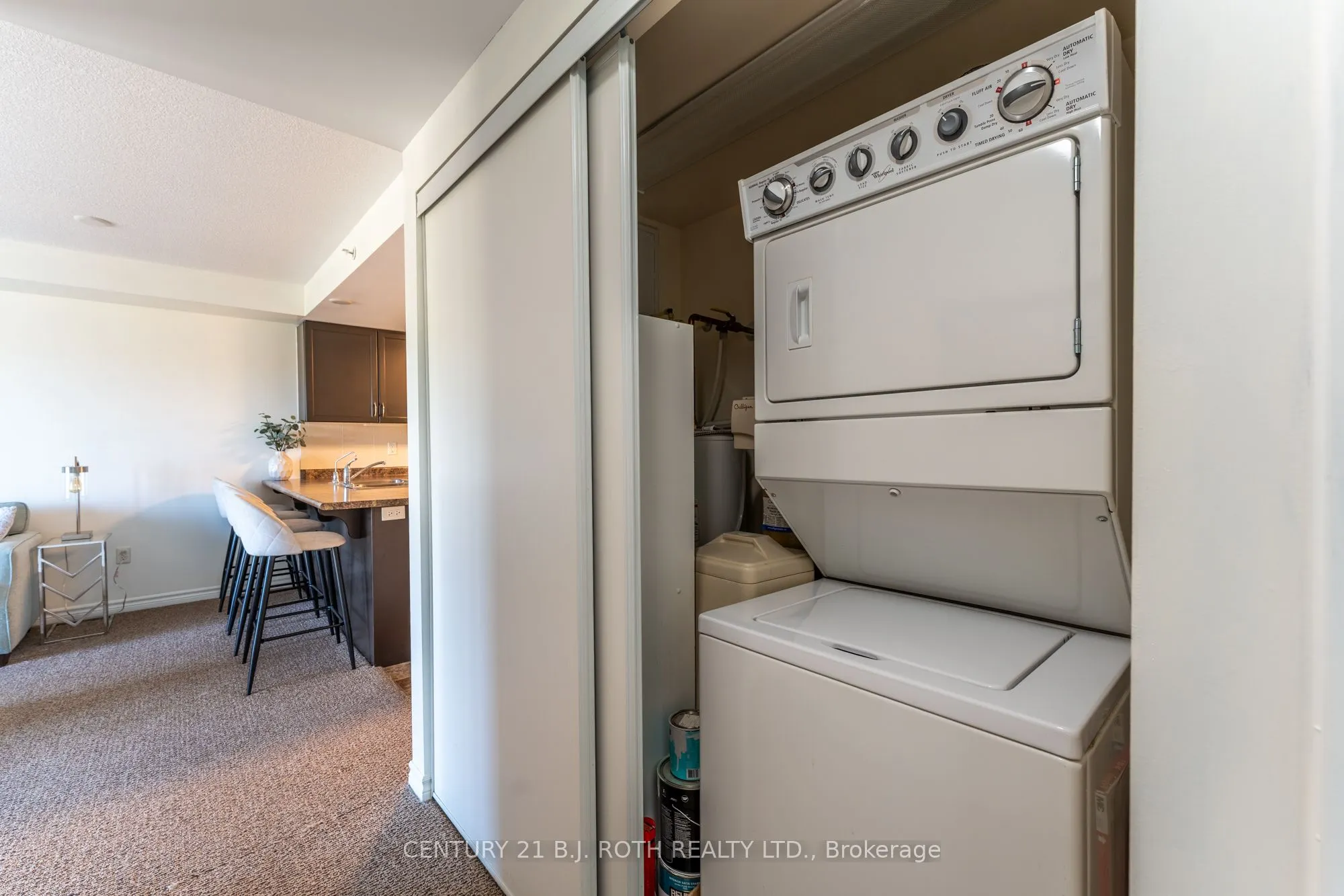 67 Kingsbury Square, #403