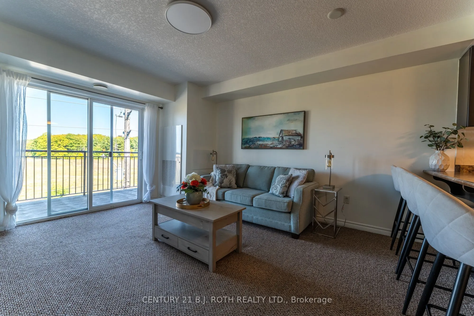 67 Kingsbury Square, #403