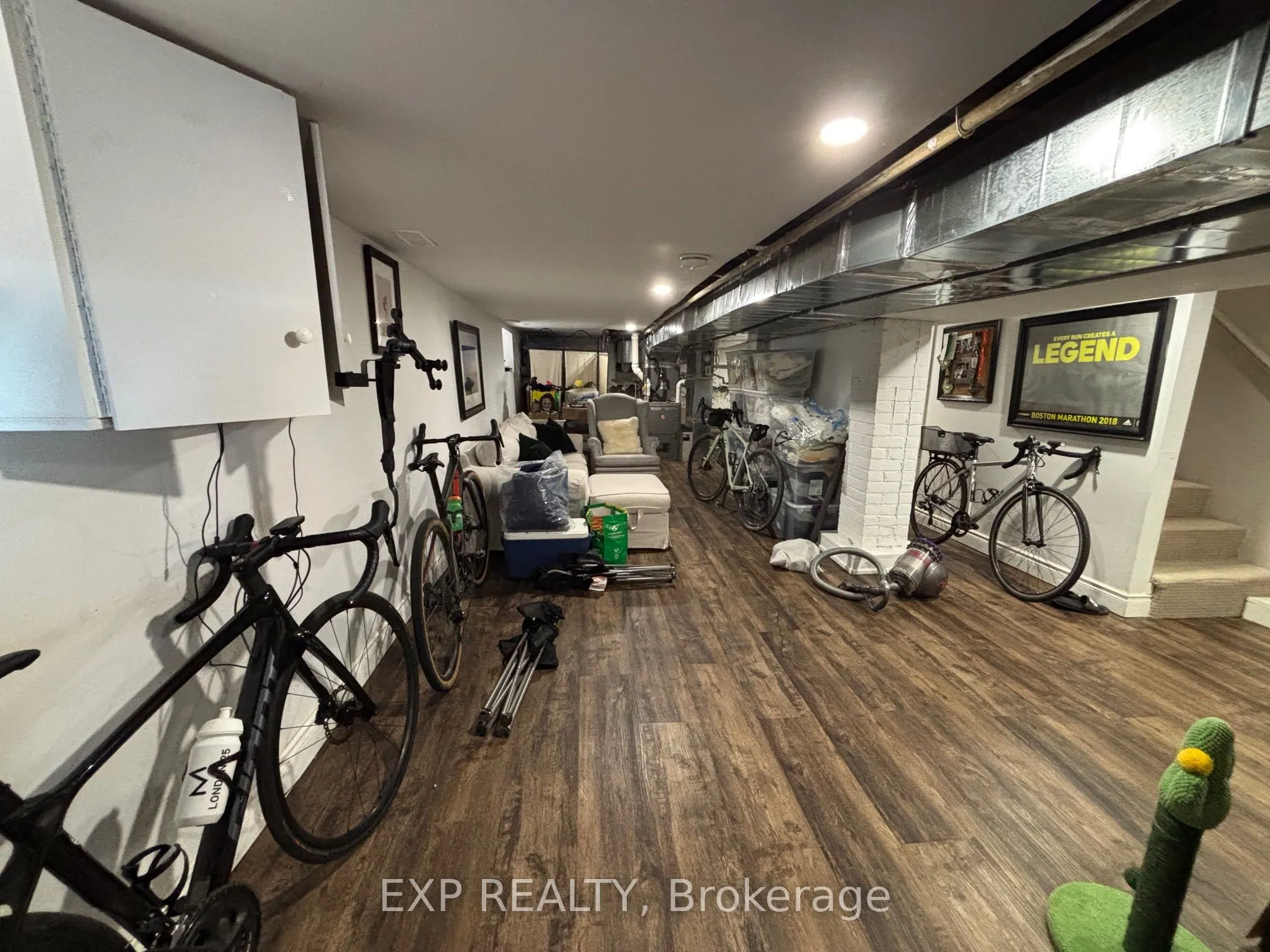 163 Wentworth Street N, #Main