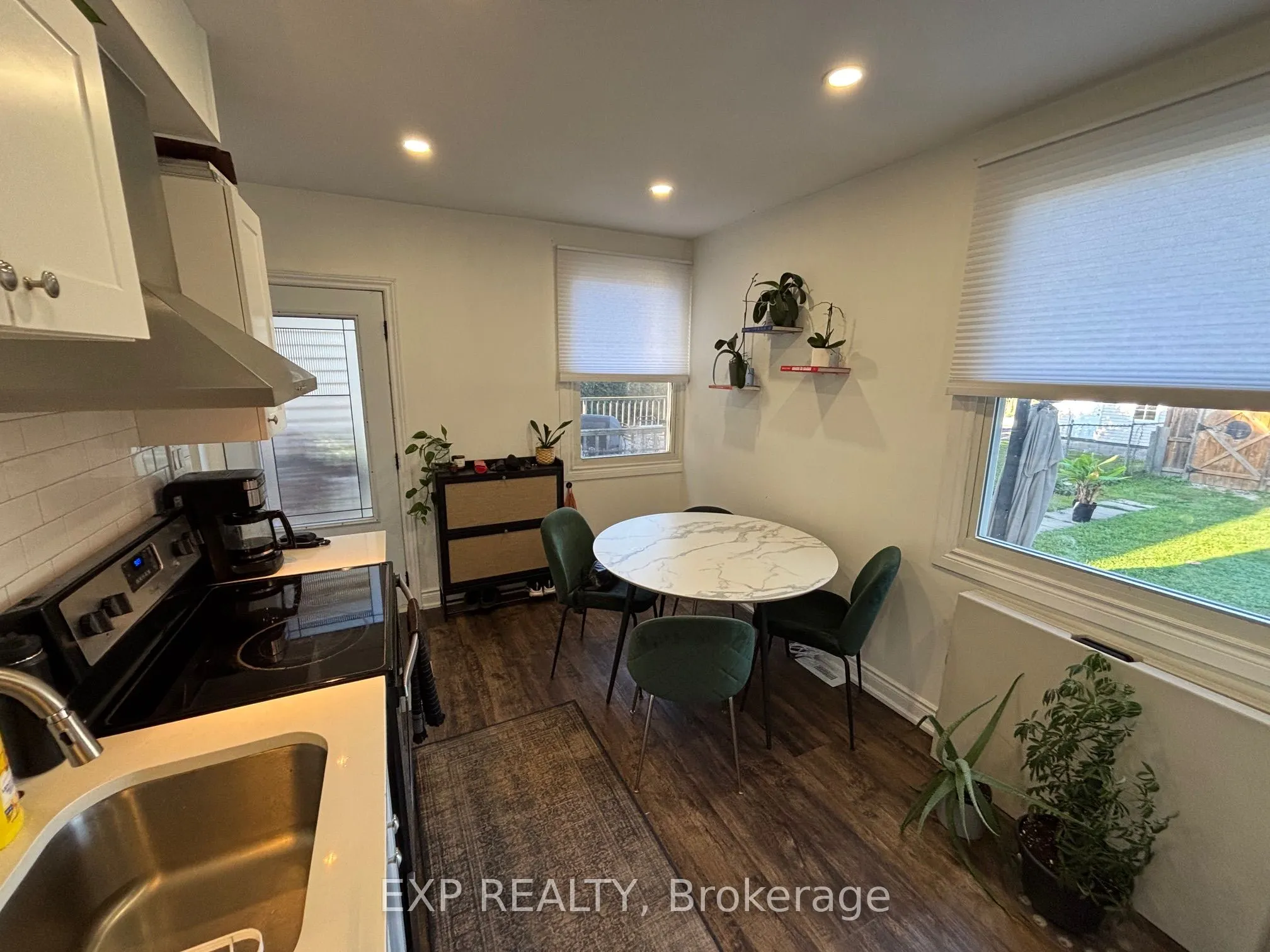 163 Wentworth Street N, #Main