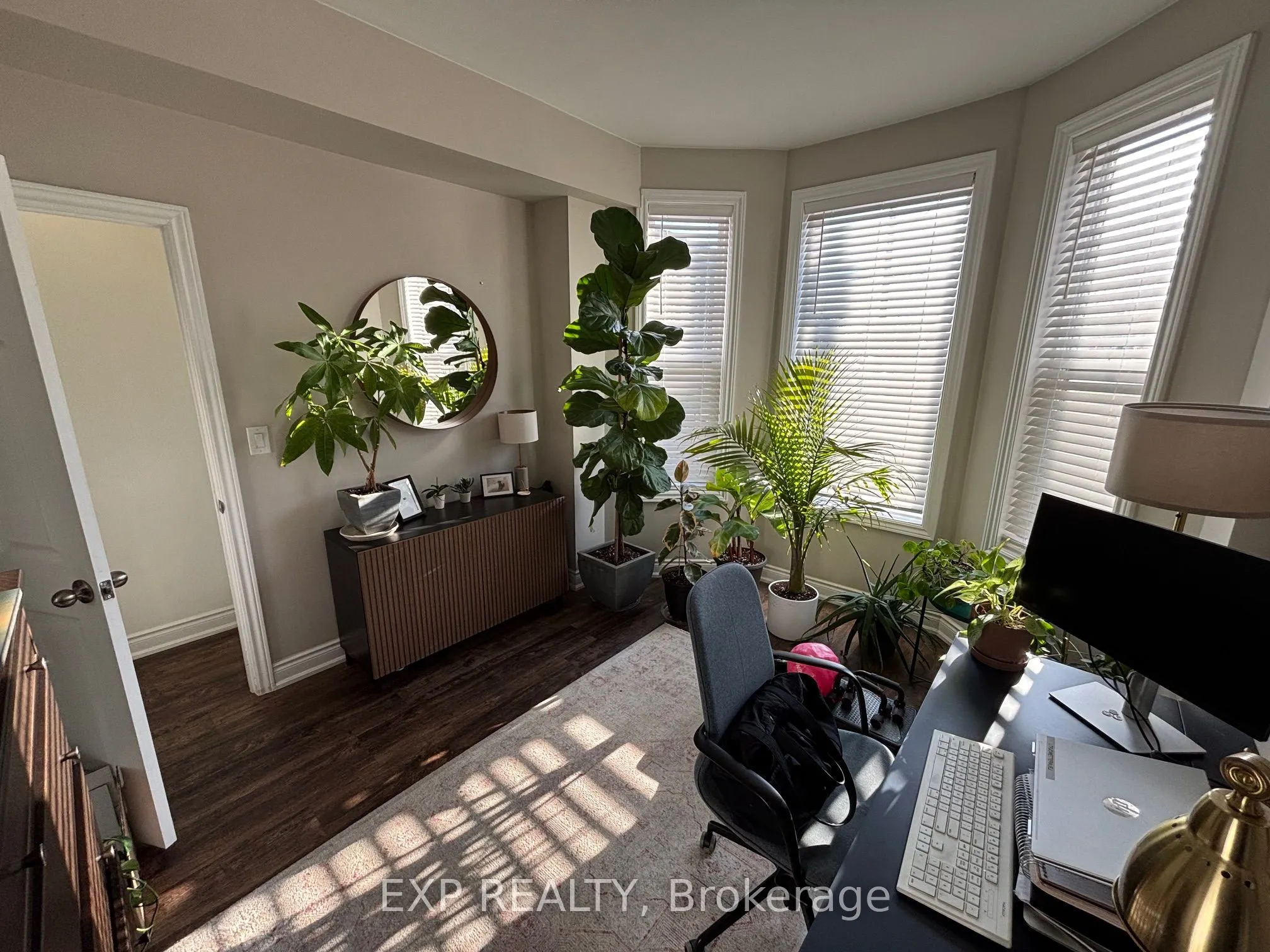 163 Wentworth Street N, #Main