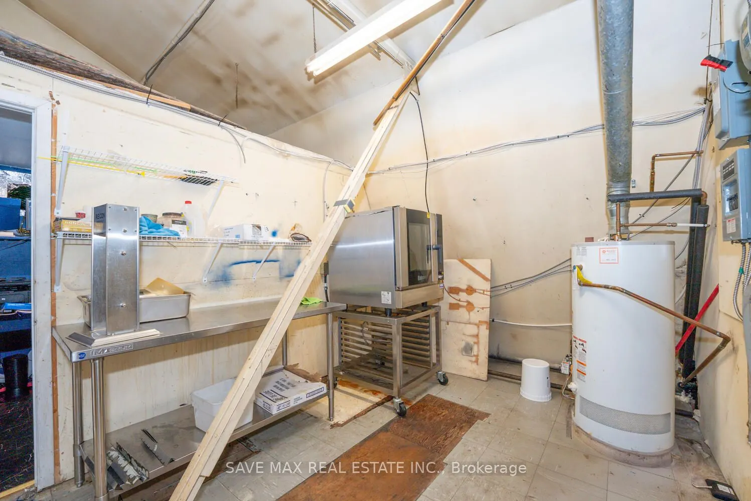 466 Merritt Street, #4