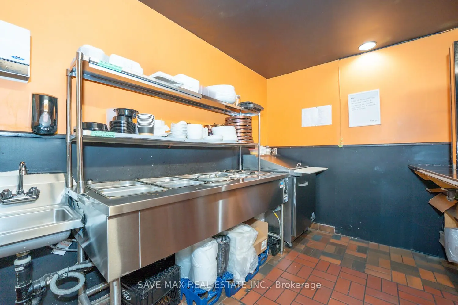 466 Merritt Street, #4