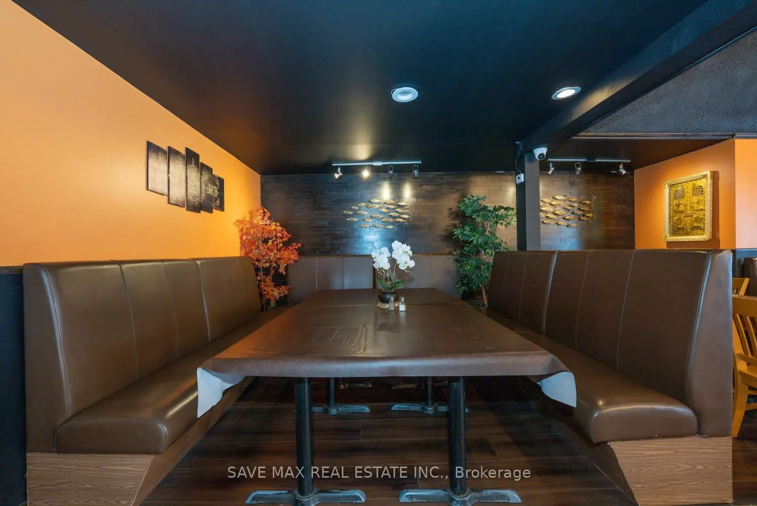 466 Merritt Street, #4