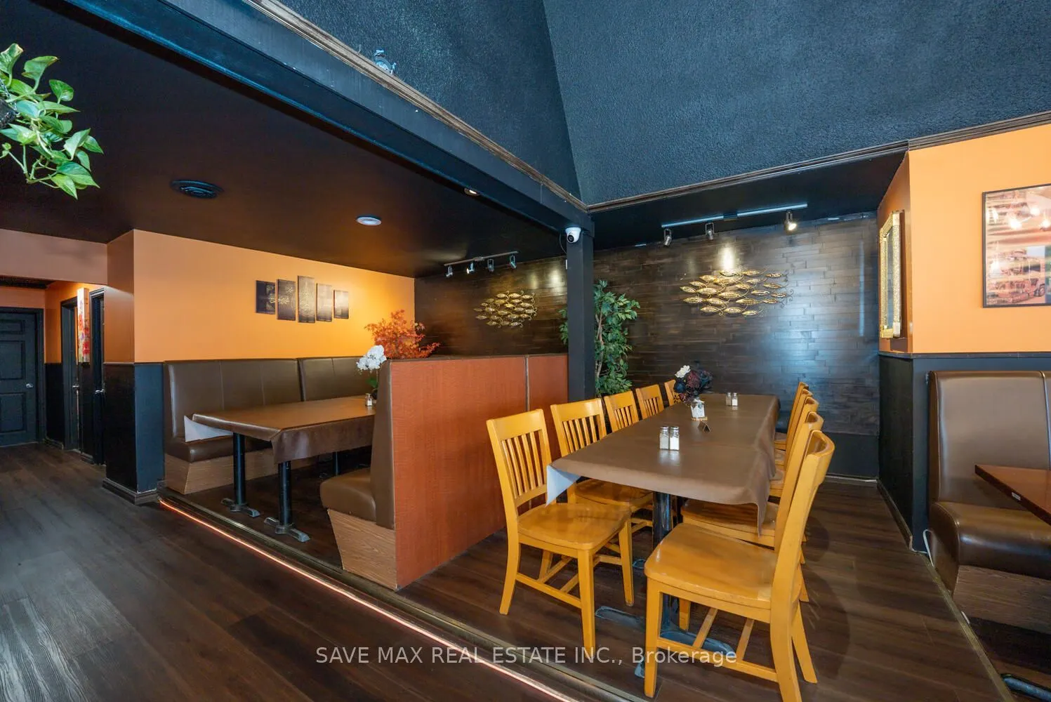 466 Merritt Street, #4