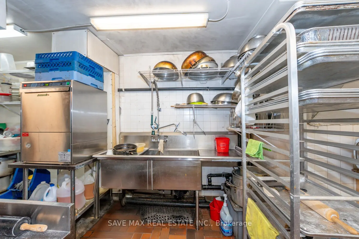 466 Merritt Street, #4