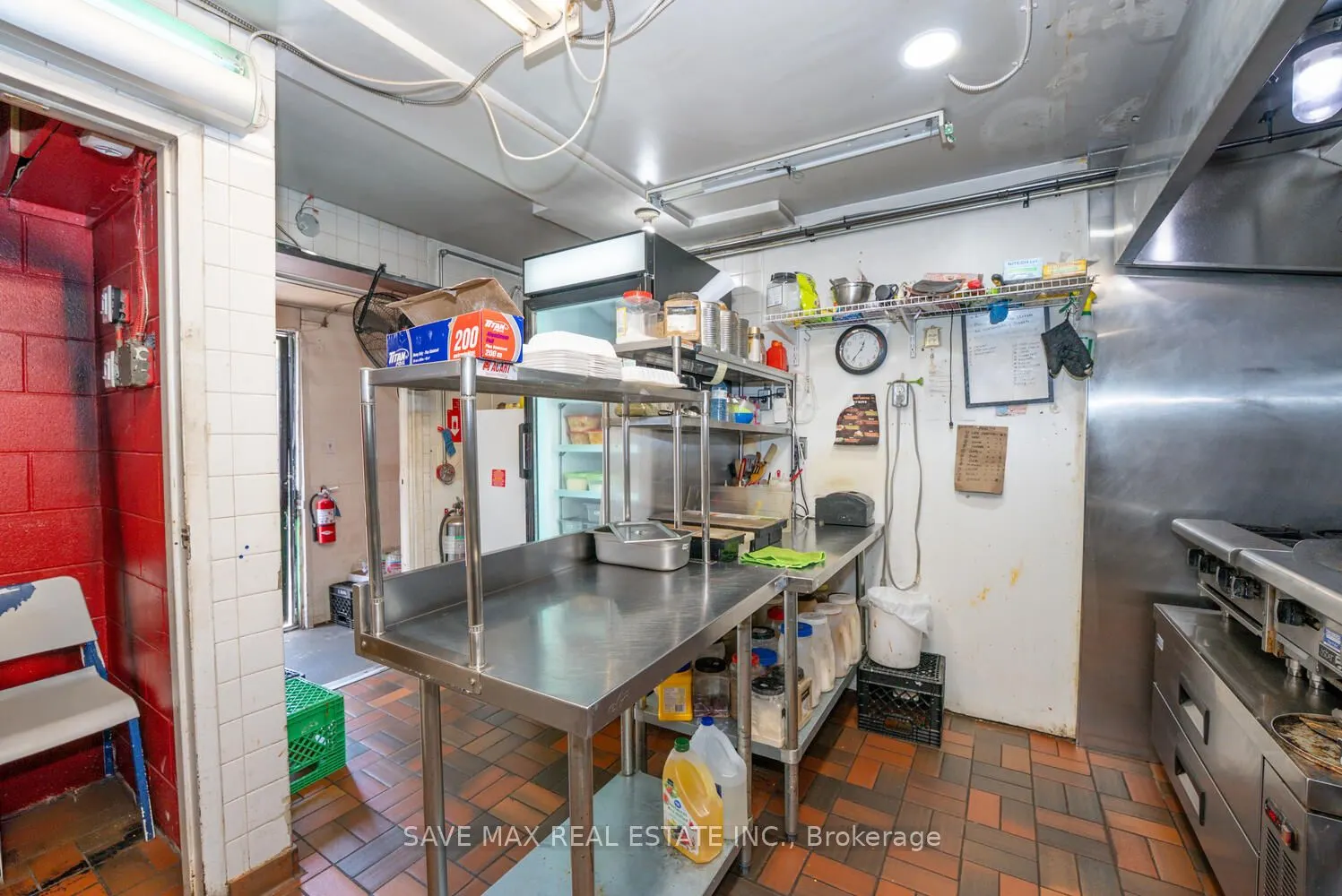 466 Merritt Street, #4