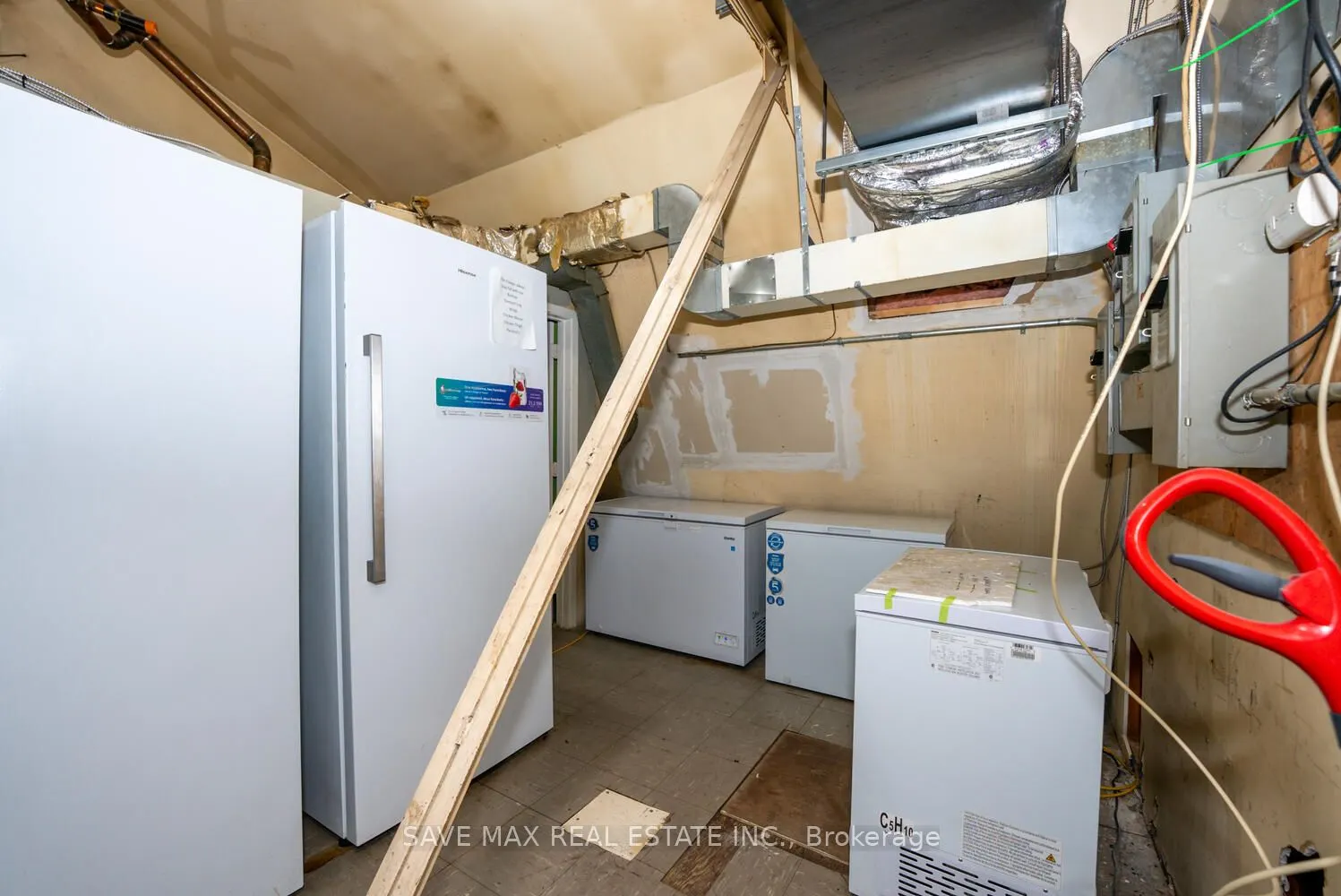 466 Merritt Street, #4