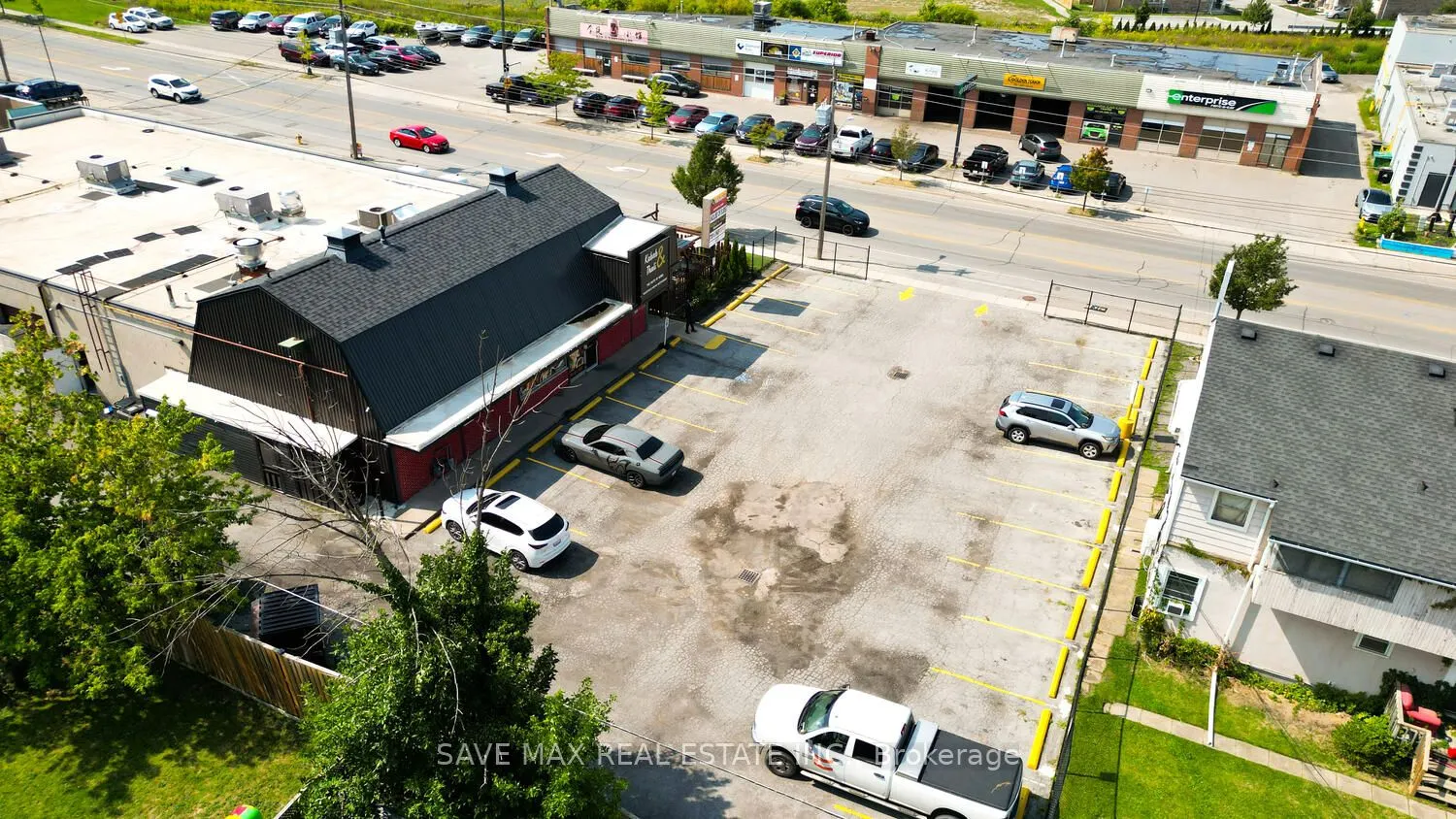 466 Merritt Street, #4