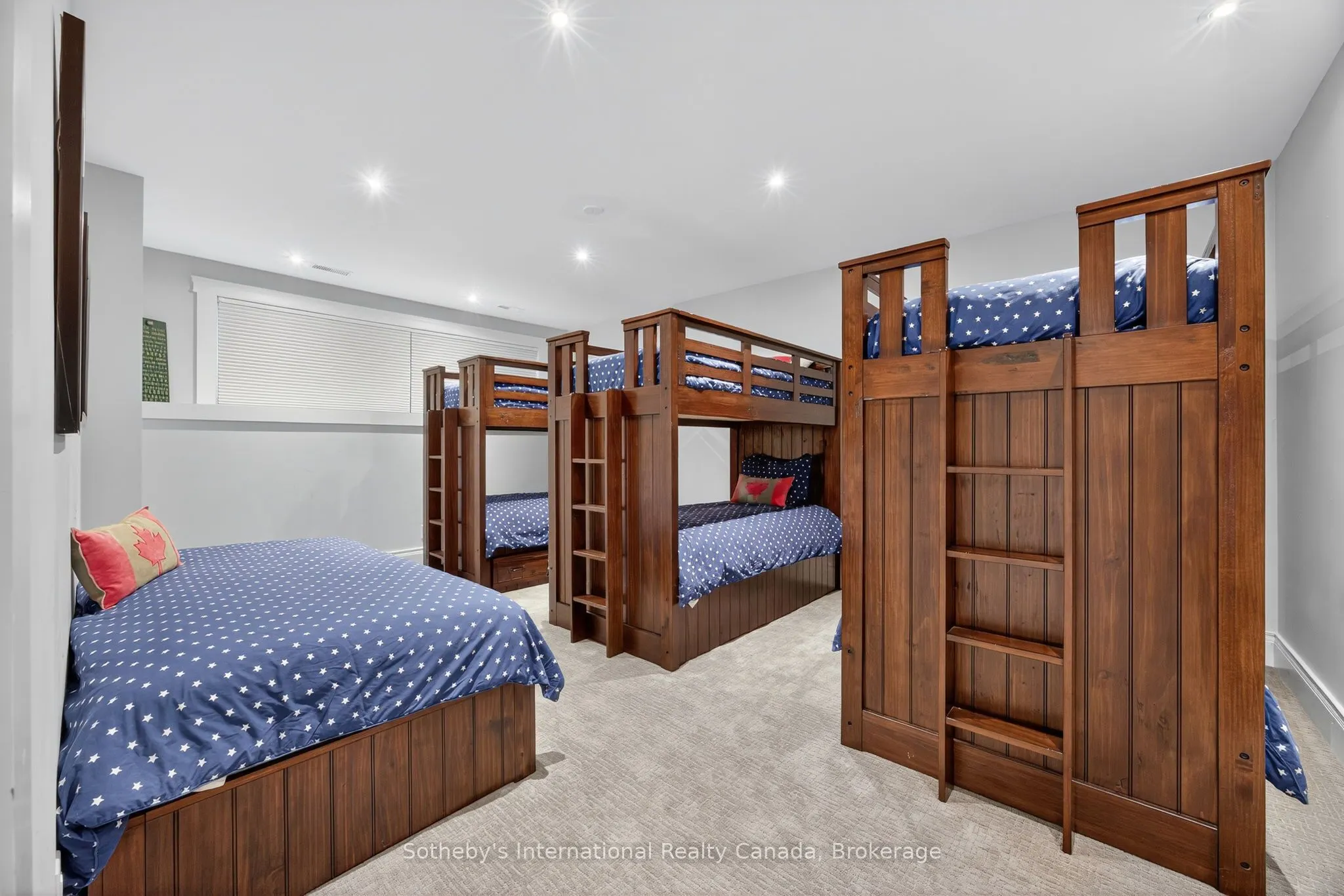 112 Arrowhead Crescent