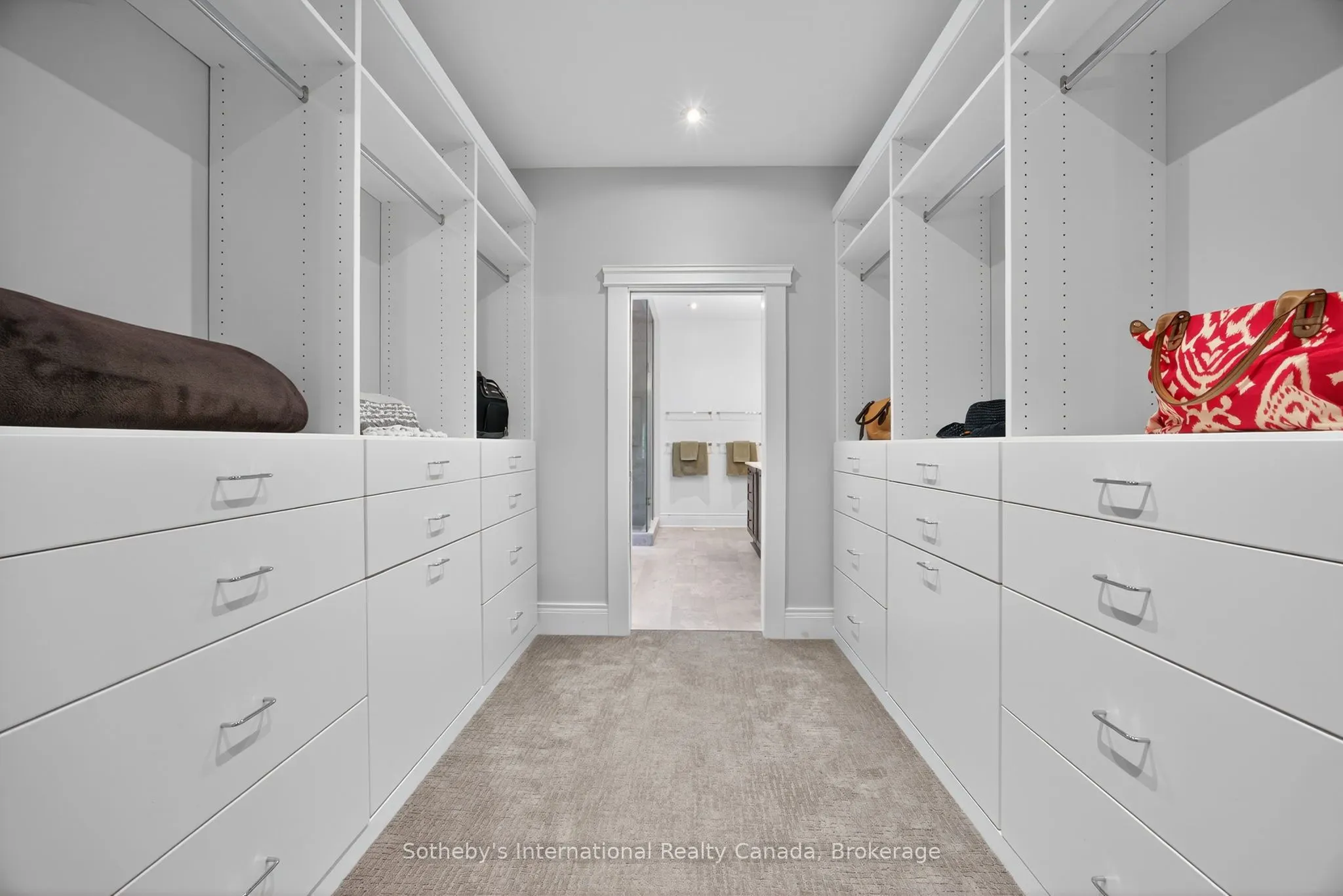 112 Arrowhead Crescent