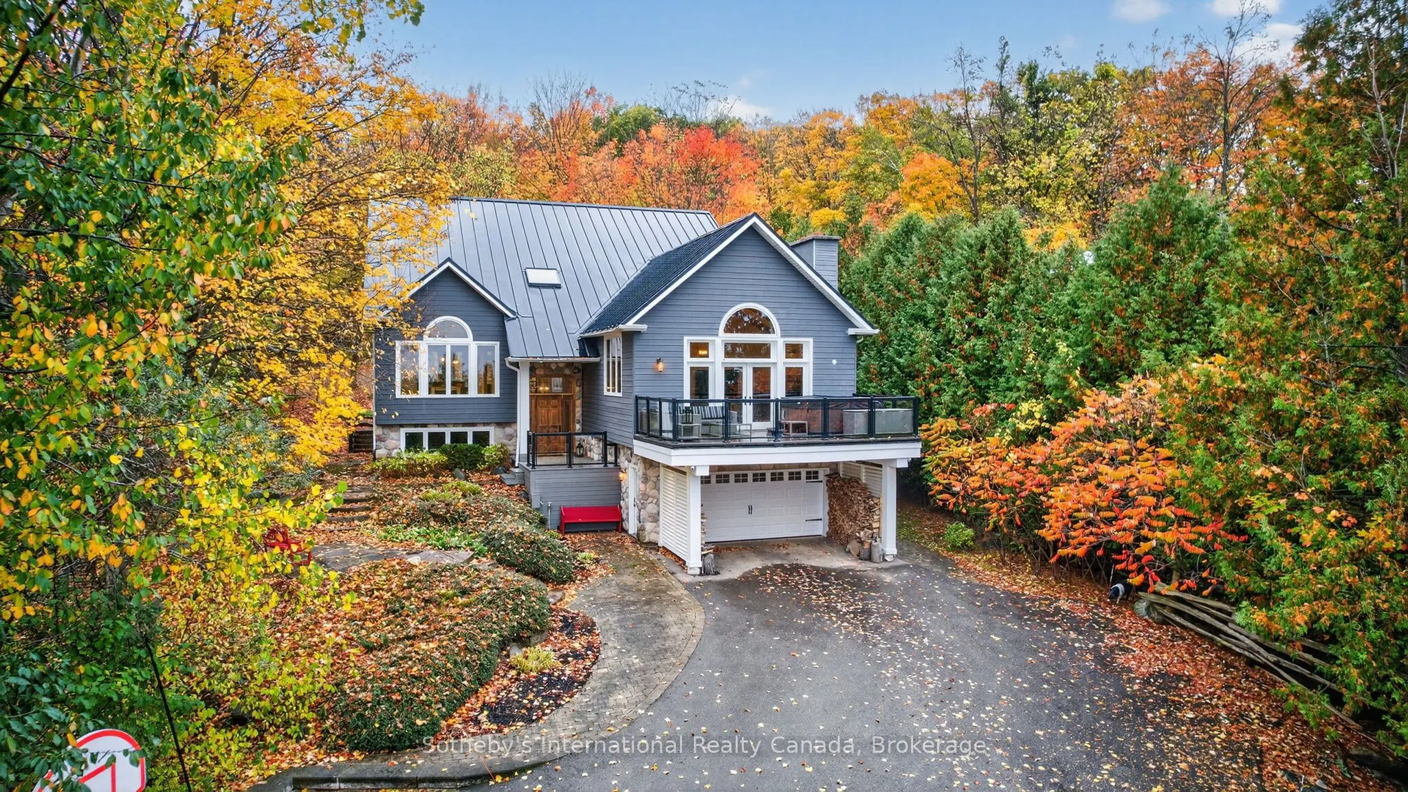 112 Arrowhead Crescent