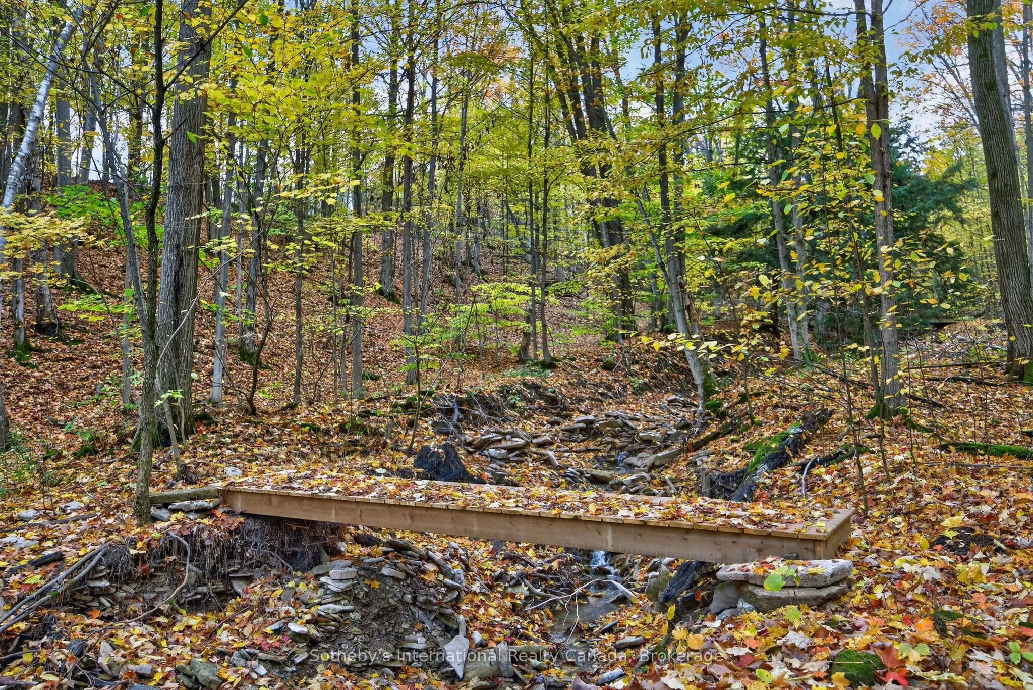 112 Arrowhead Crescent