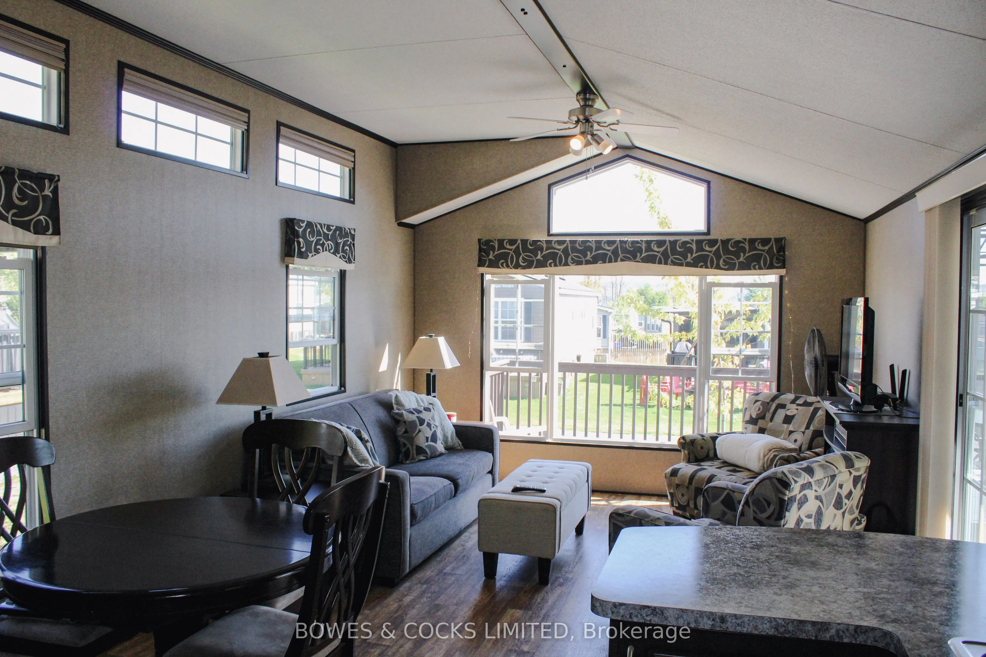 1235 Villiers Line, #LAW 14