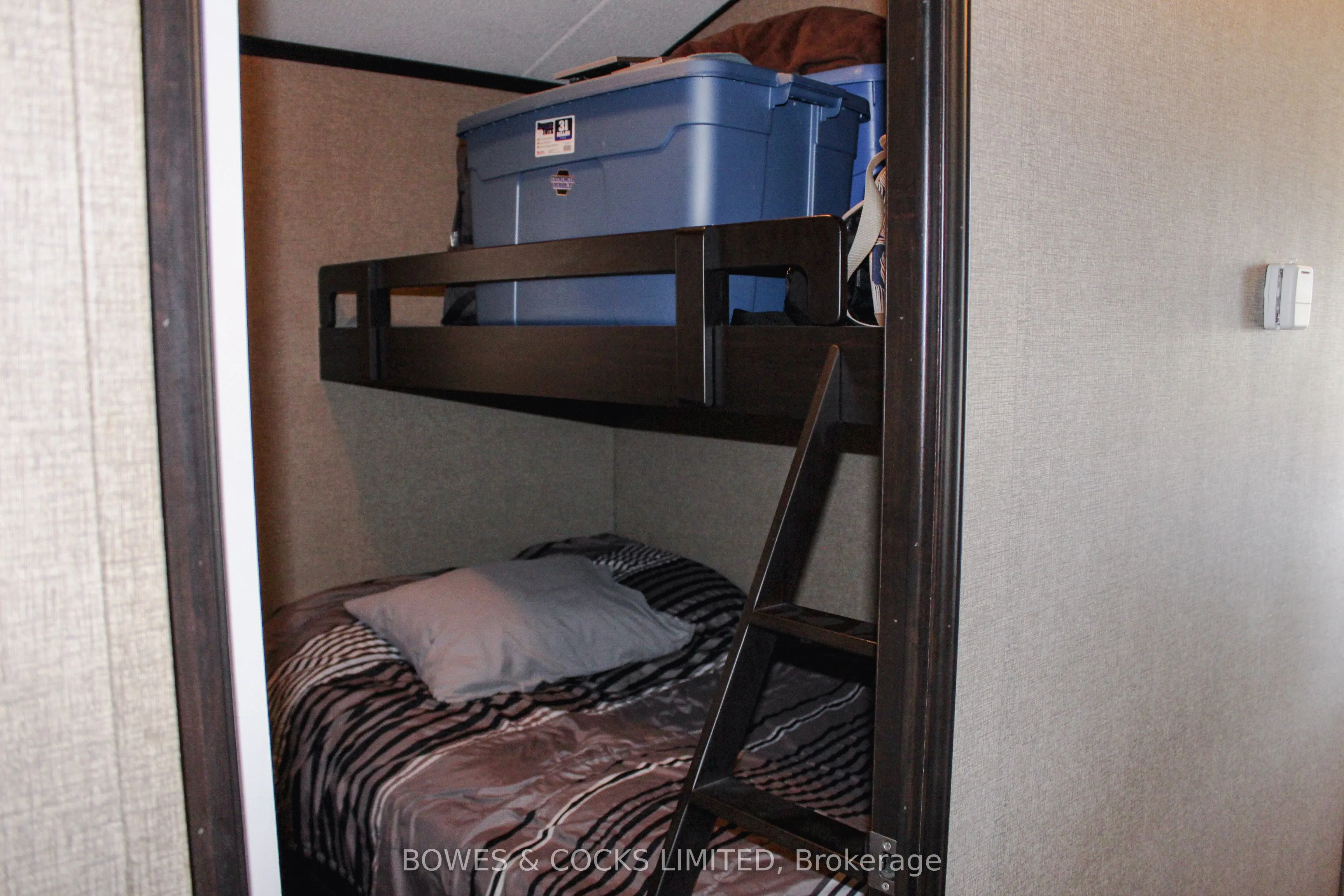 1235 Villiers Line, #LAW 14