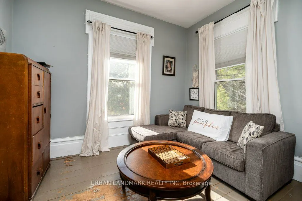 49 Prince Albert Street E