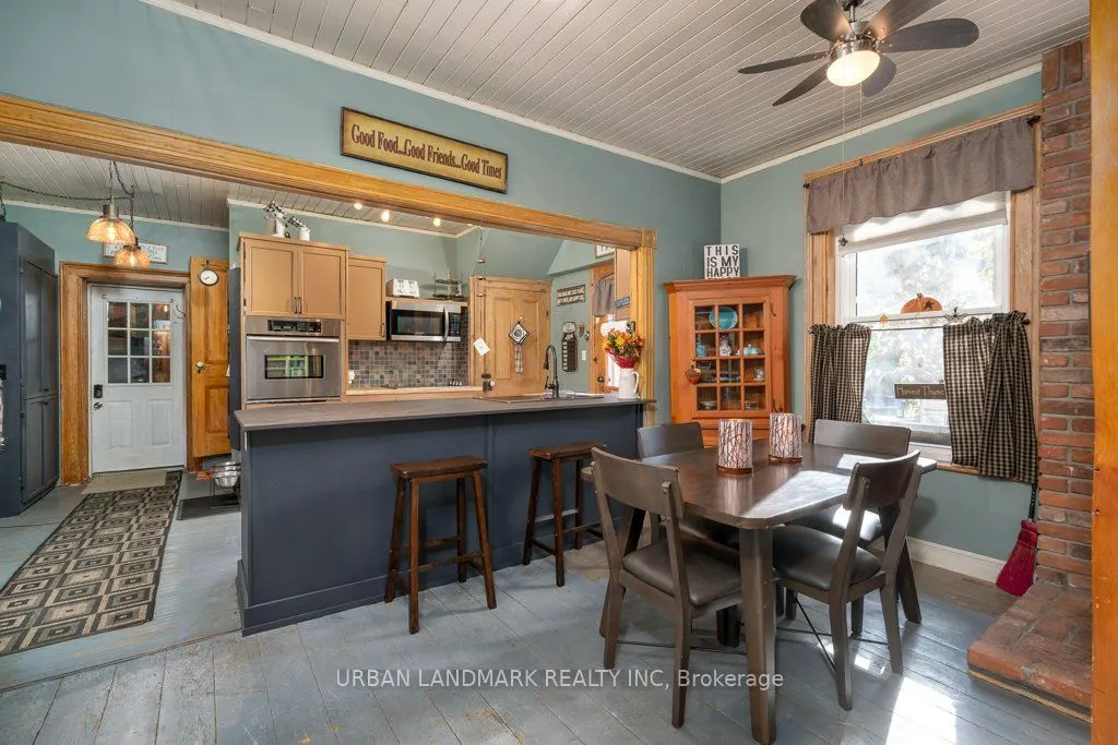 49 Prince Albert Street E