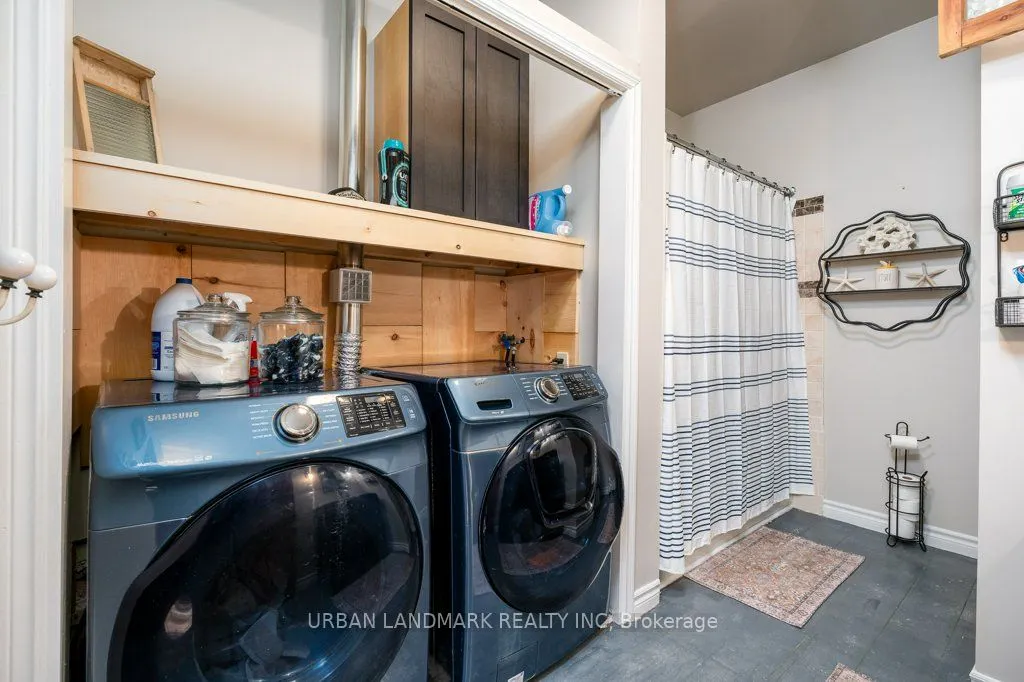 49 Prince Albert Street E