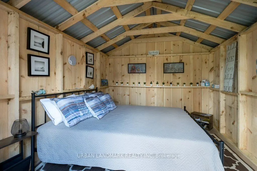 49 Prince Albert Street E