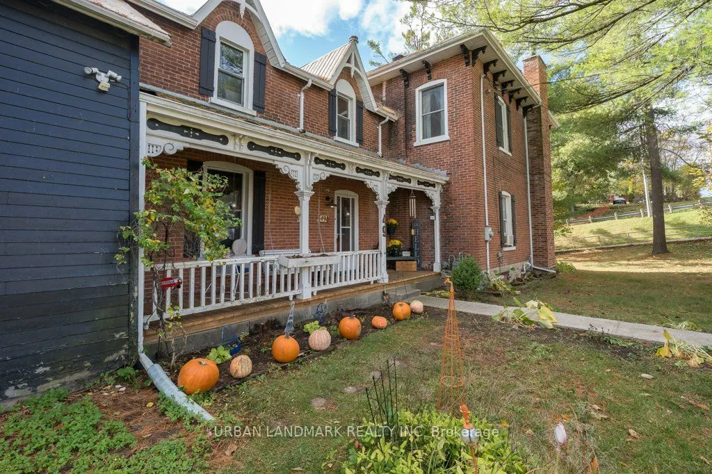 49 Prince Albert Street E