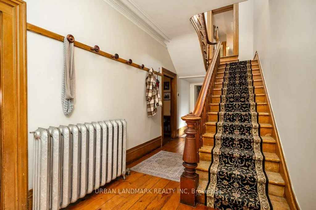 49 Prince Albert Street E