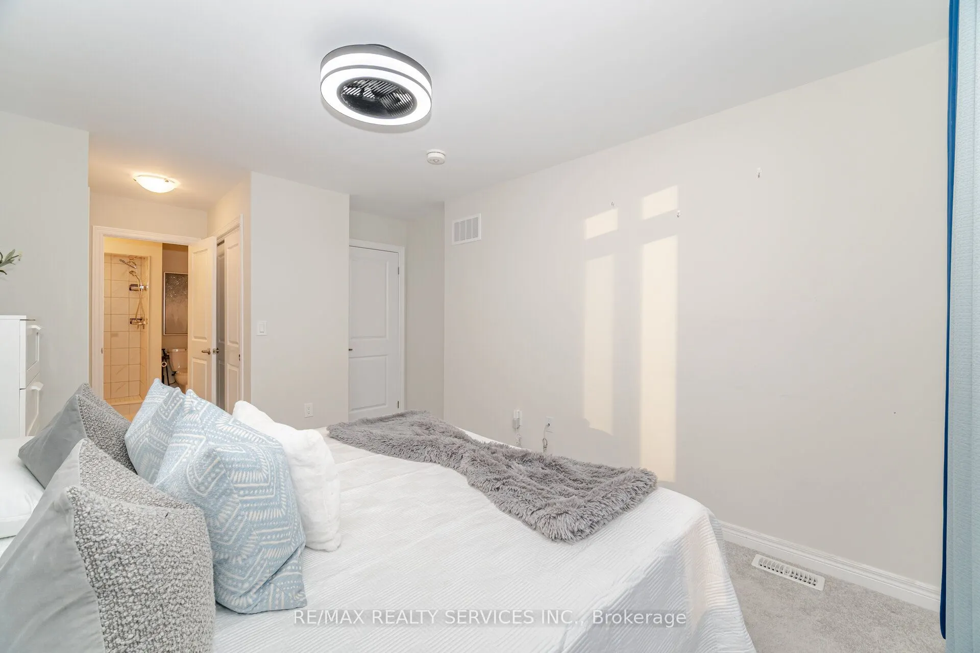 40 Zinfandel Drive, #3