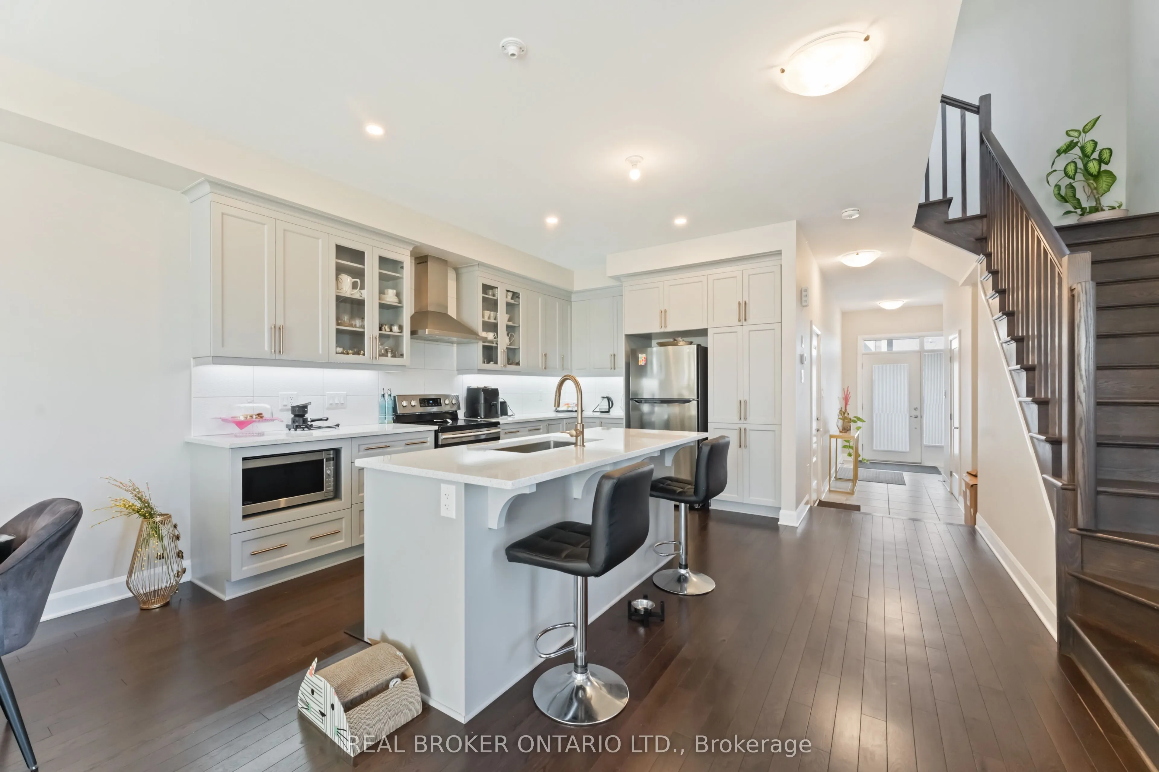 675 Taliesin Crescent