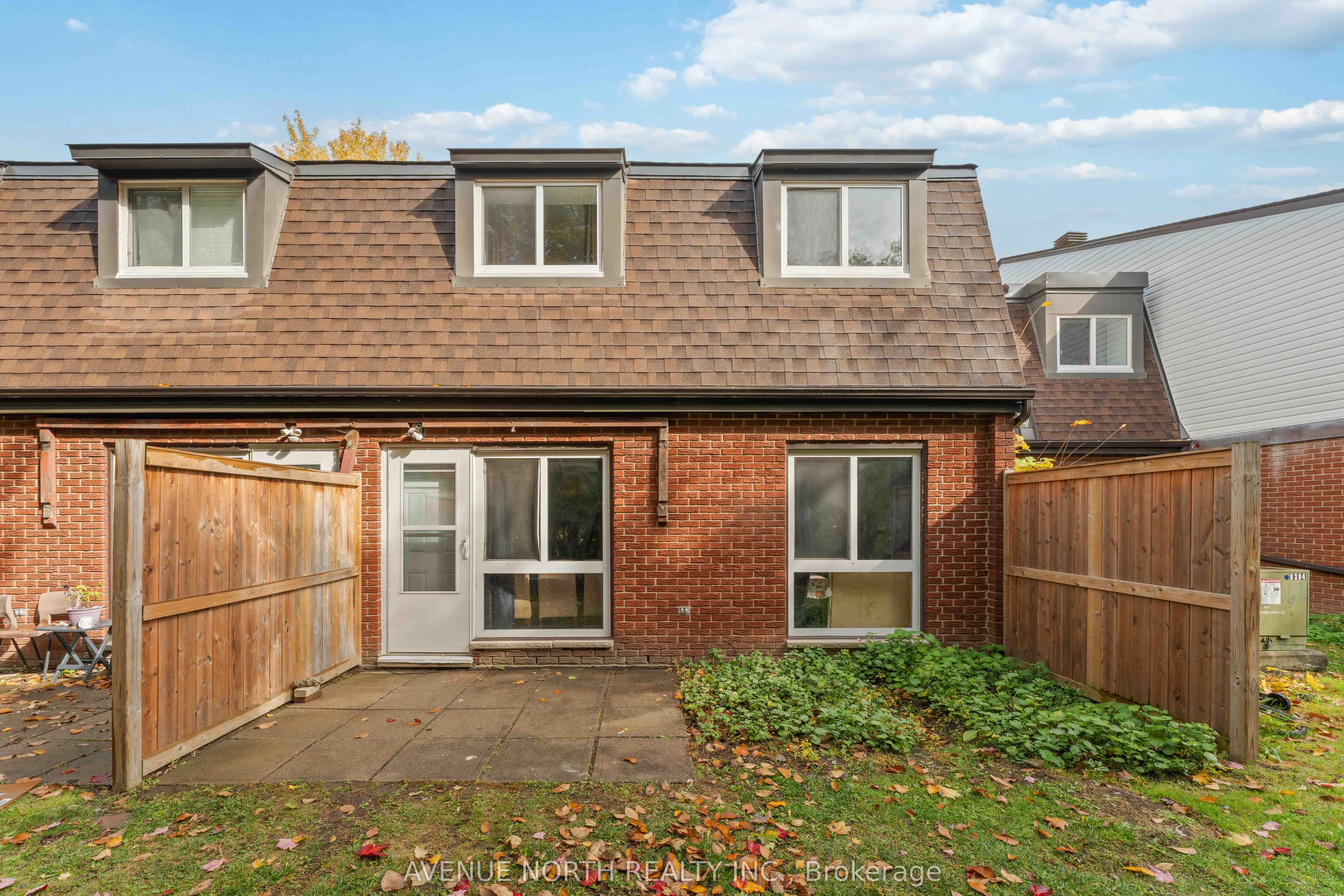 2080 Ogilvie Road, #11K