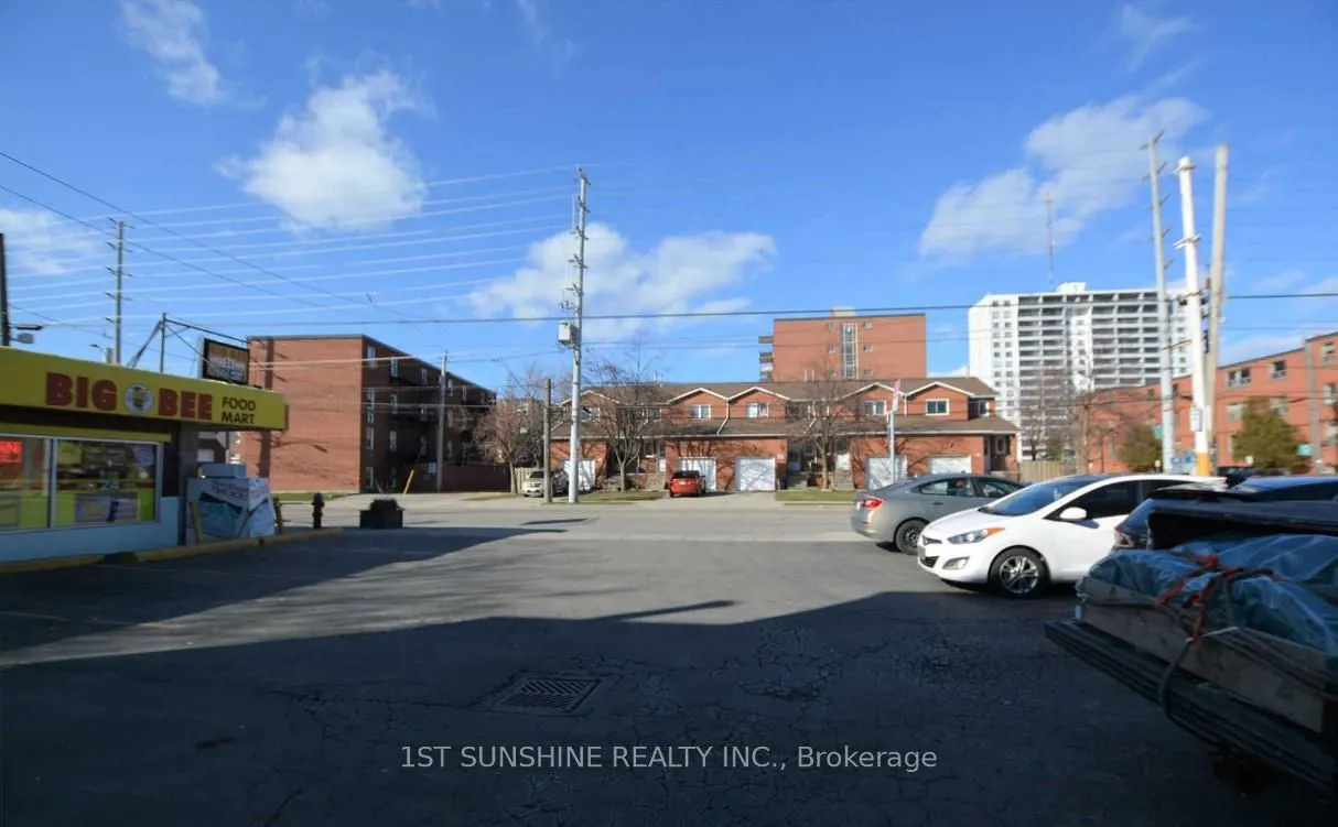 792 Concession Street, #4