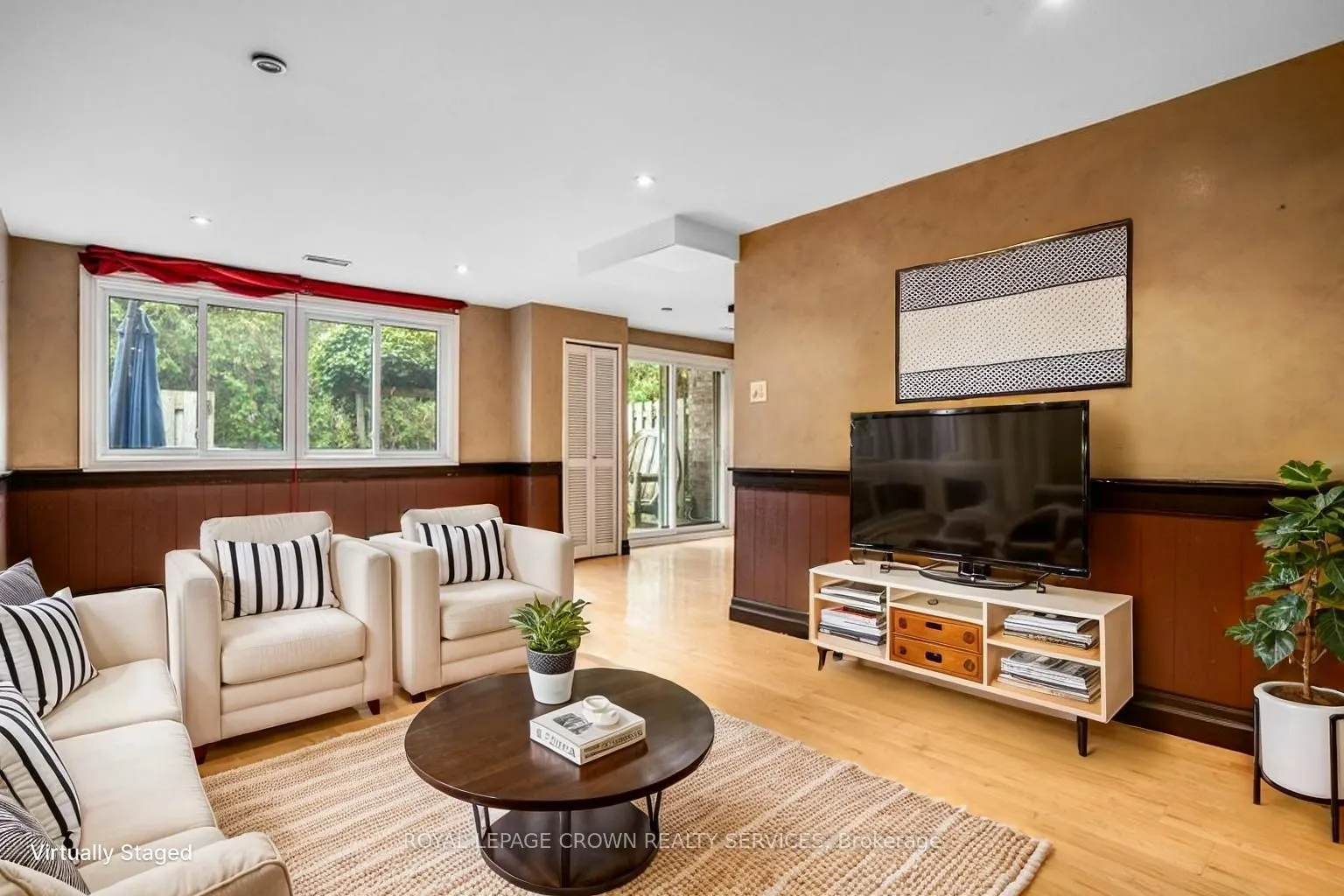 295 Water Street, #171