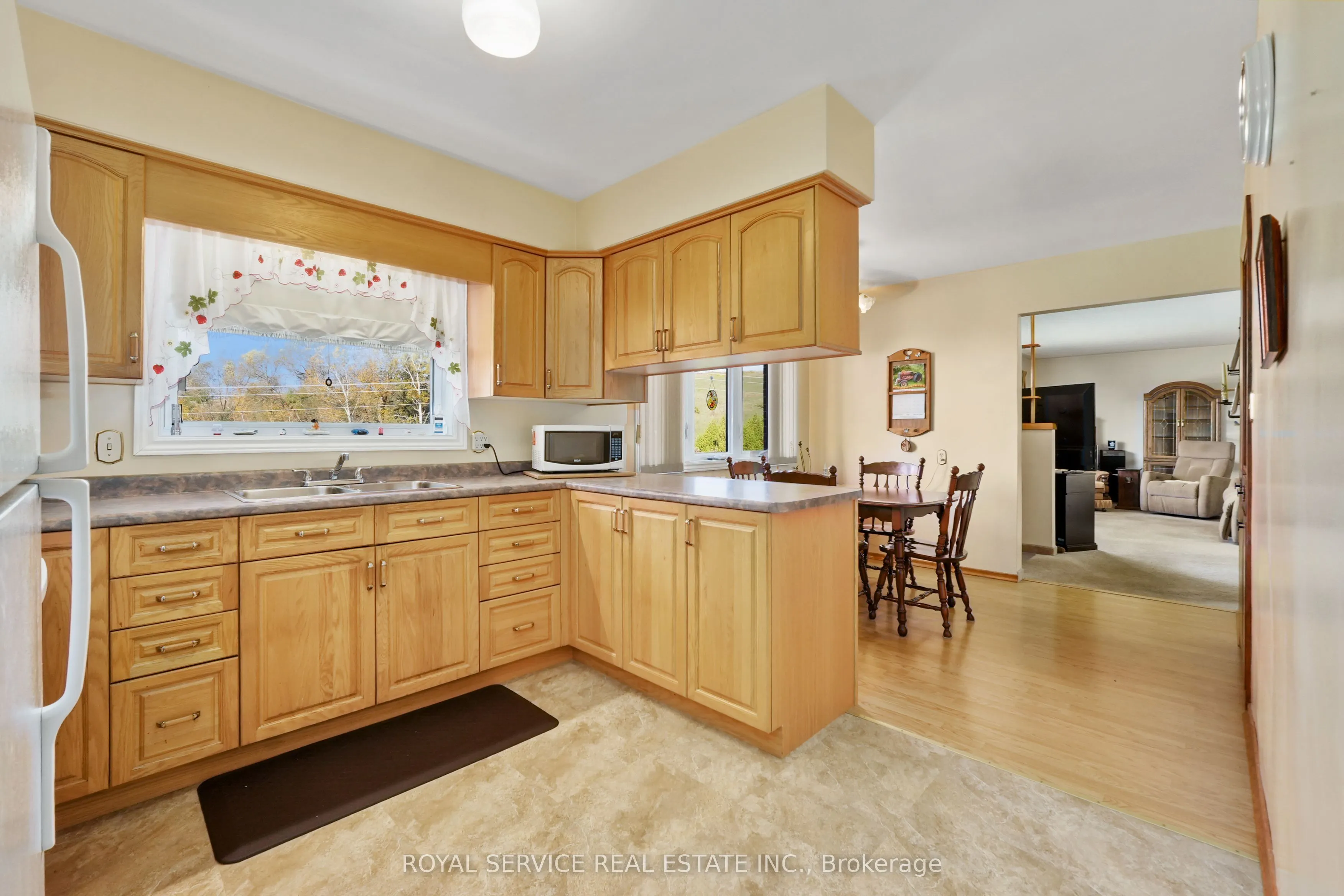 3879 Burnham Street N