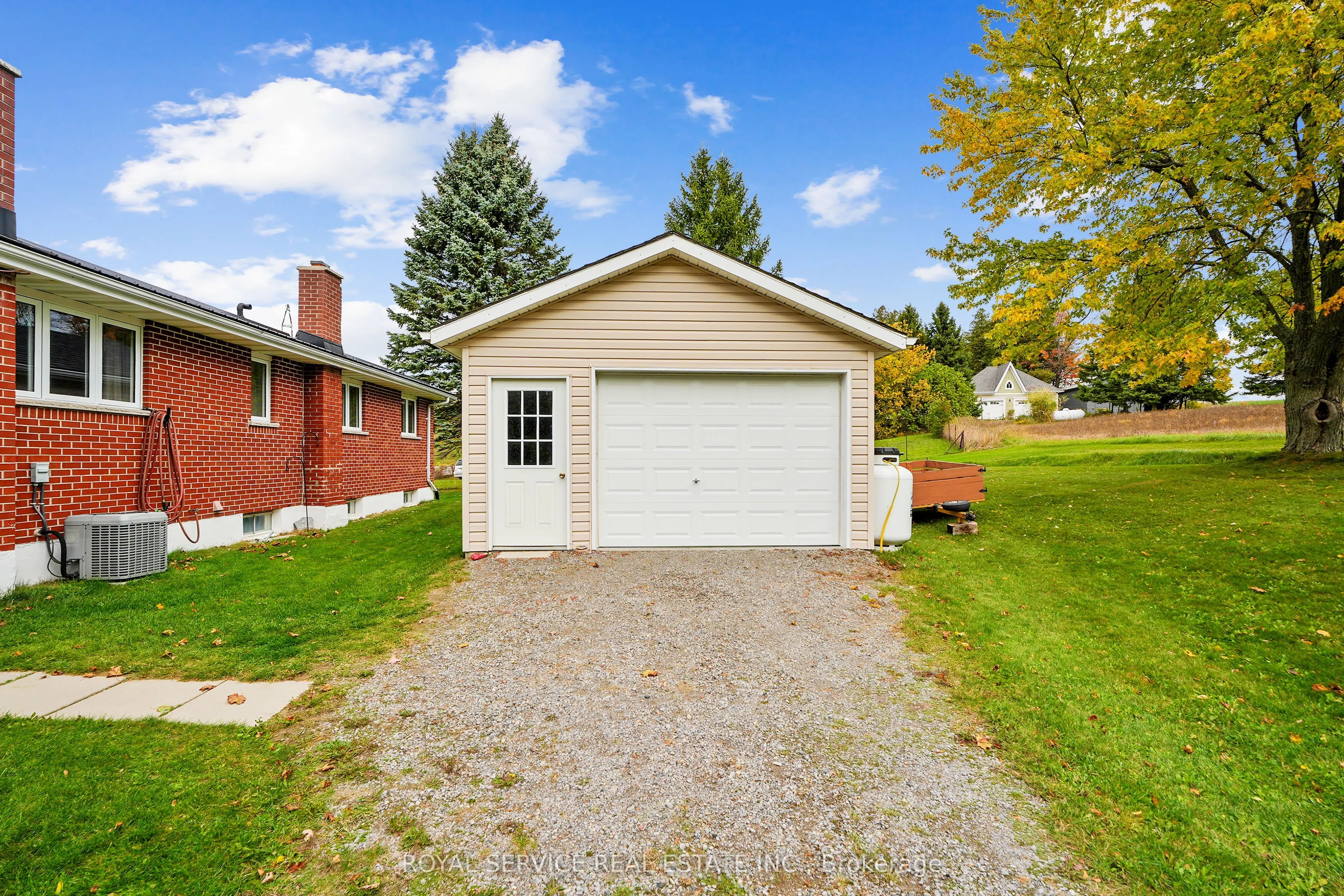 3879 Burnham Street N