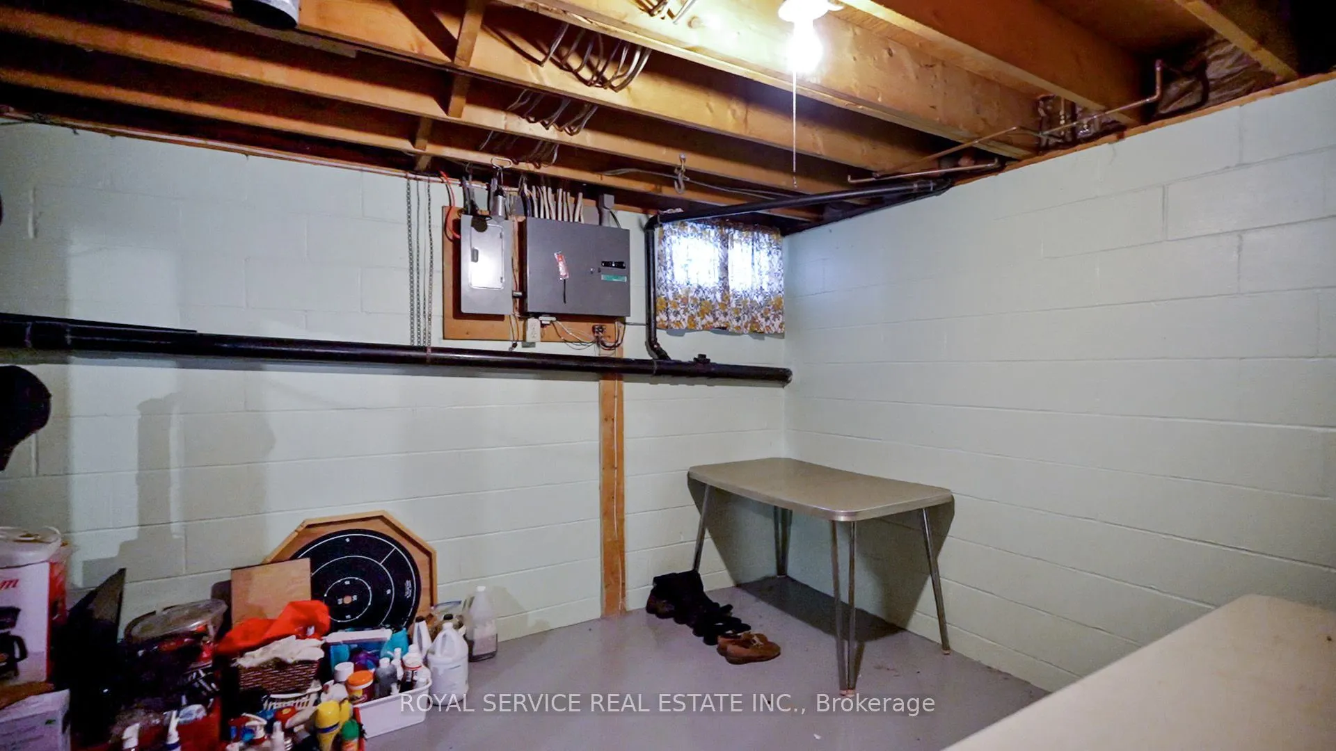 3879 Burnham Street N