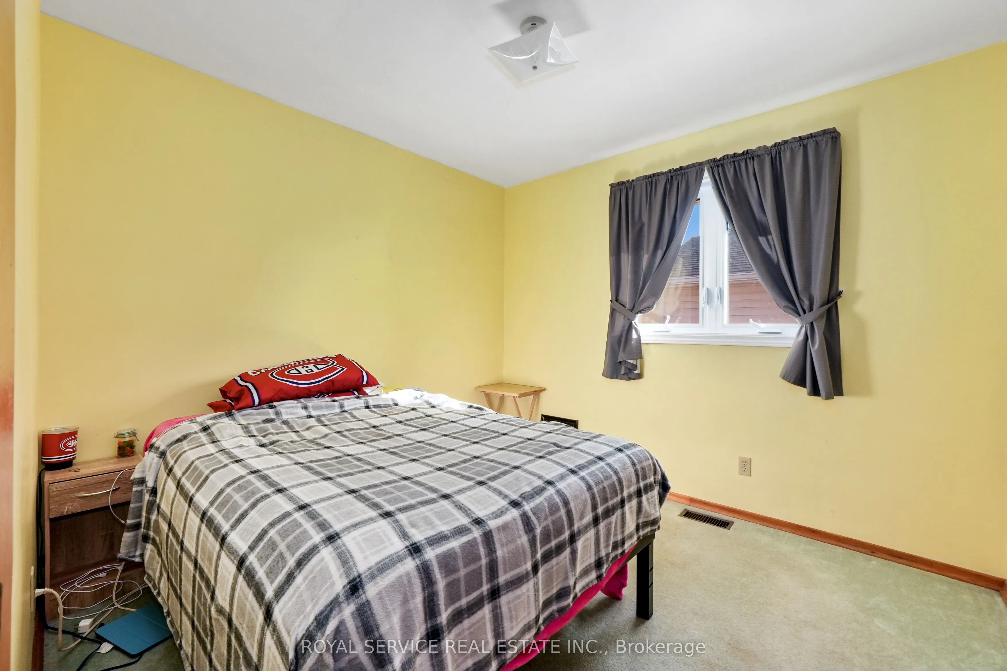 3879 Burnham Street N