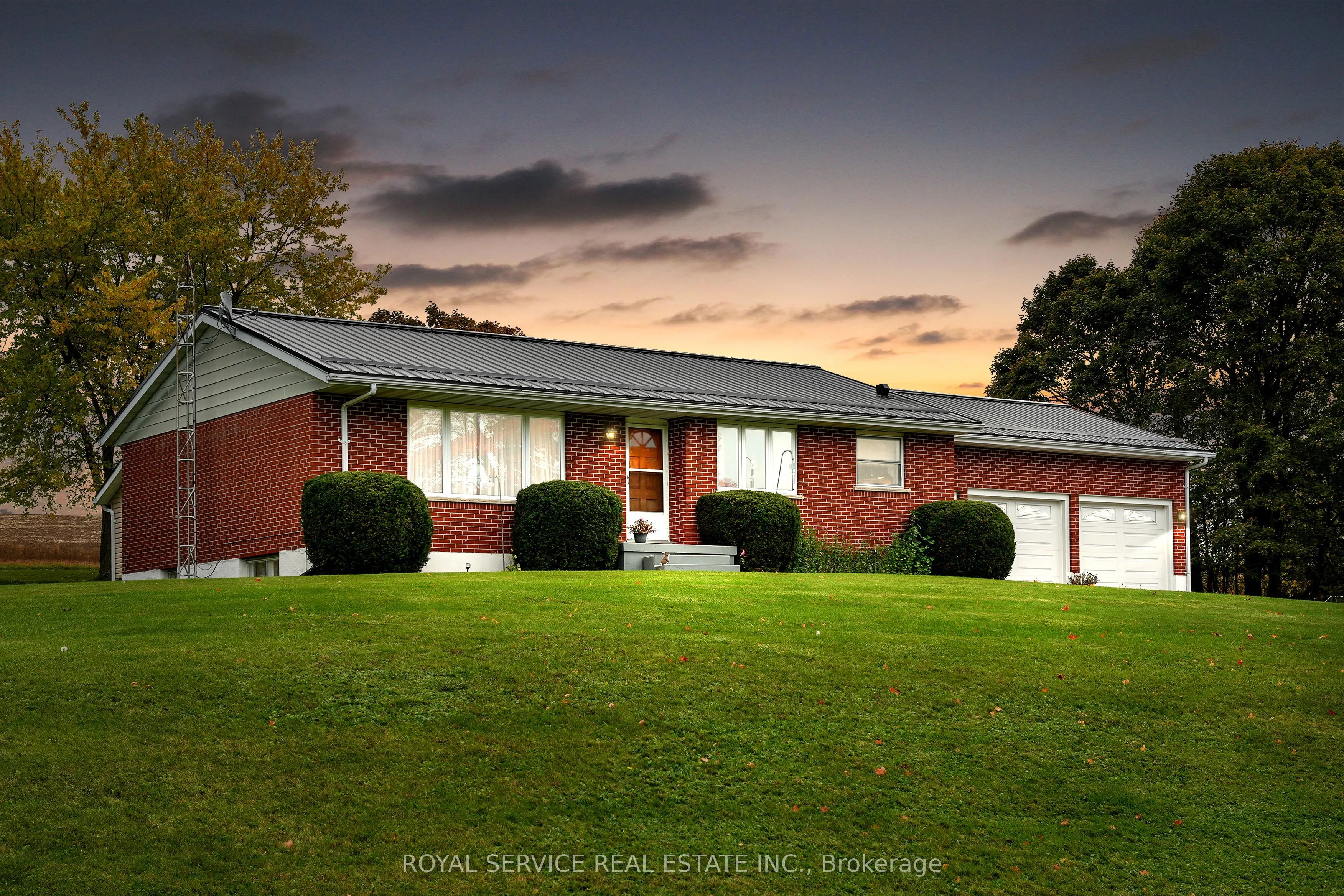 3879 Burnham Street N