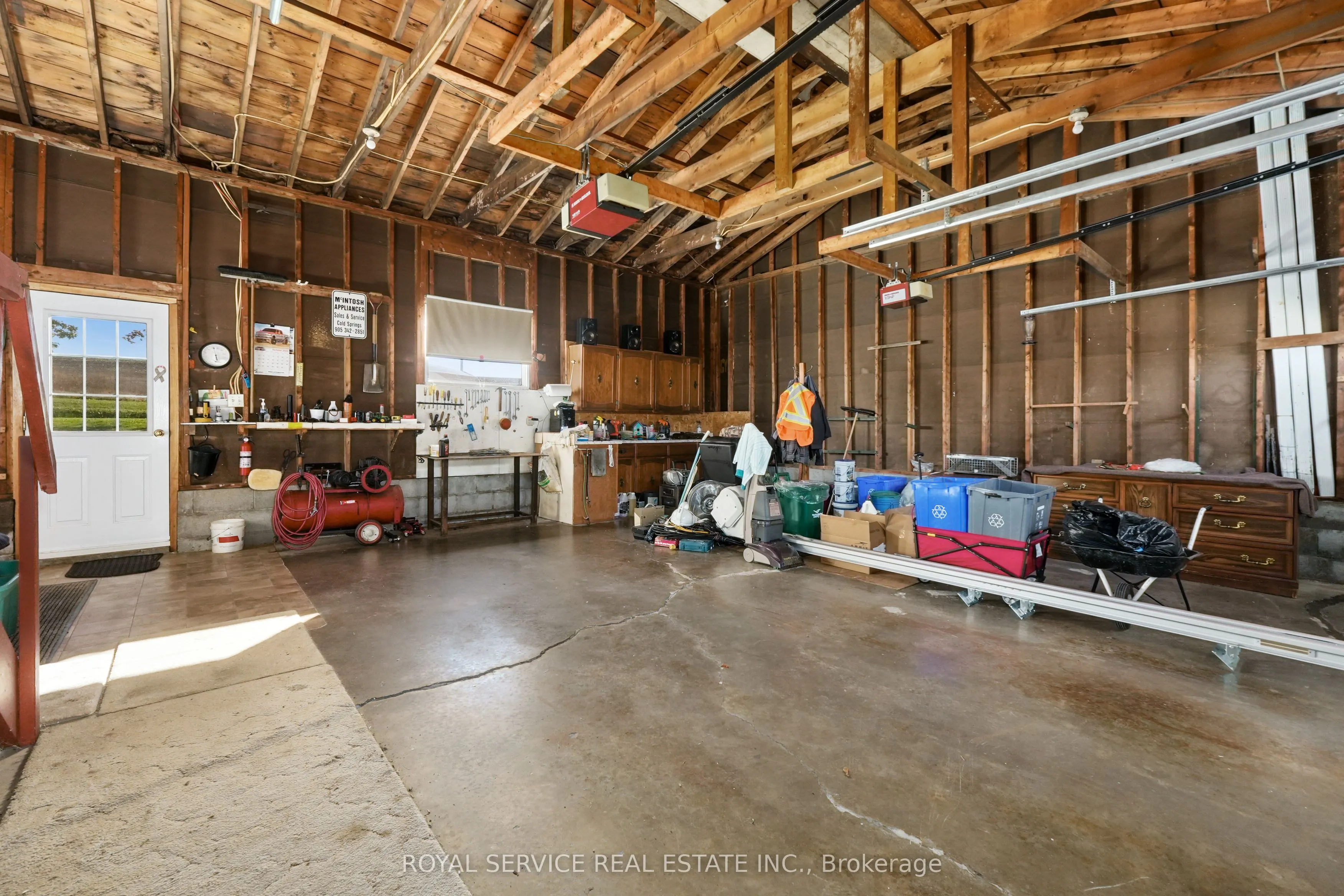 3879 Burnham Street N