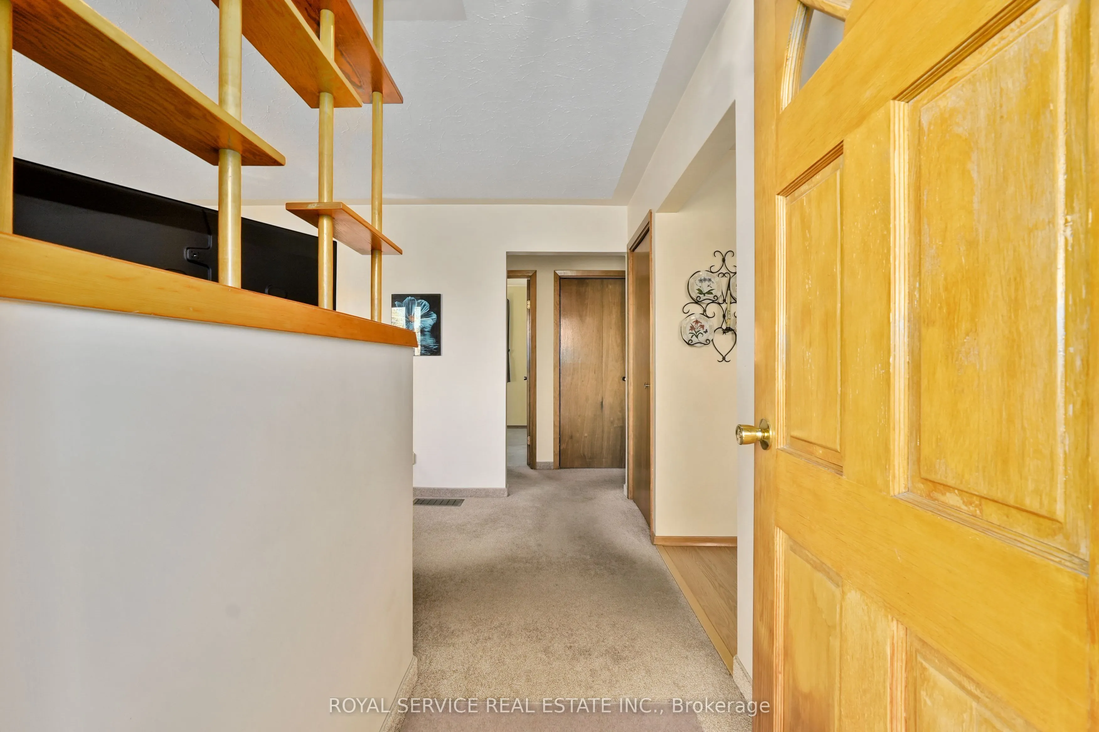 3879 Burnham Street N