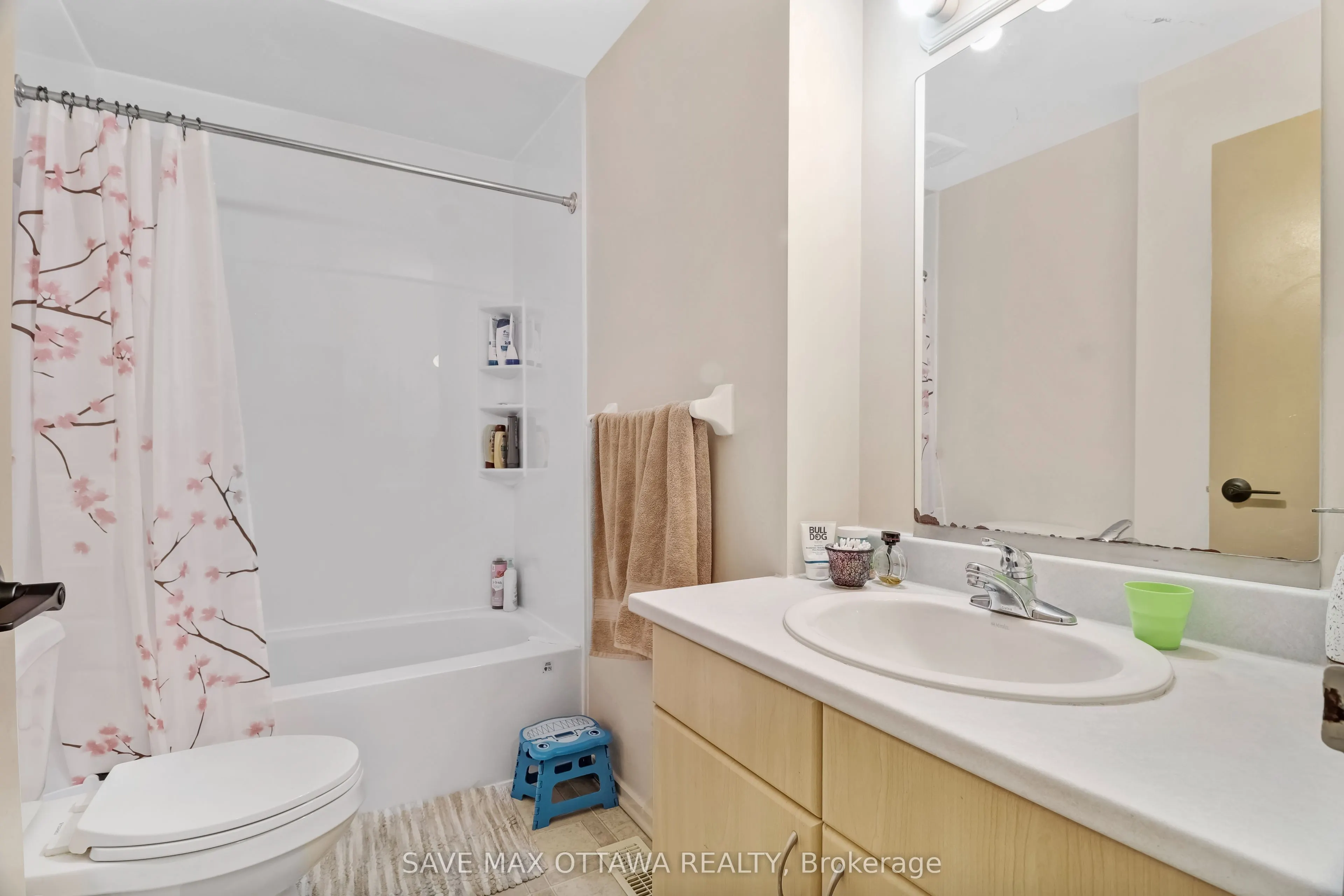 3036 Fairlea Crescent, #-