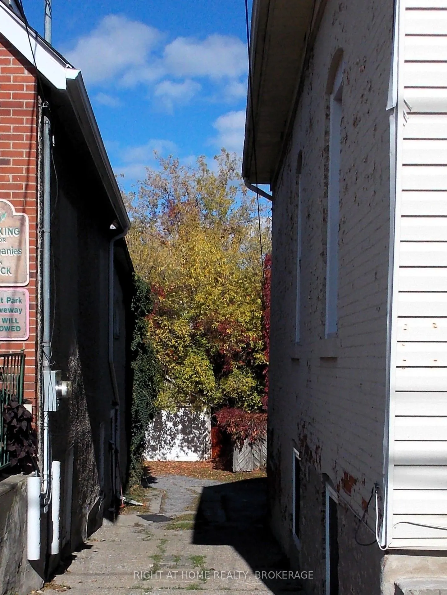 171 Queenston Street