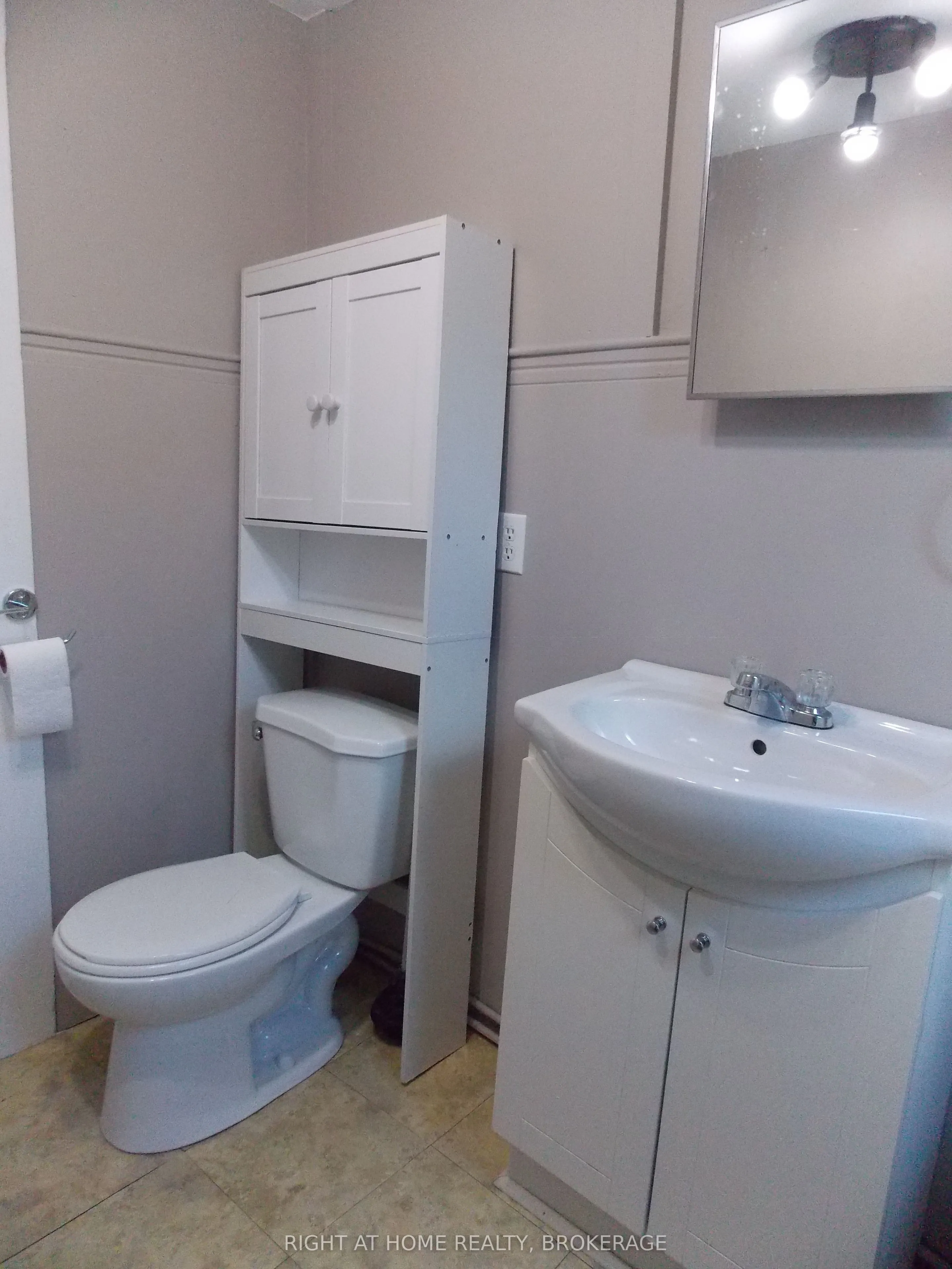 171 Queenston Street