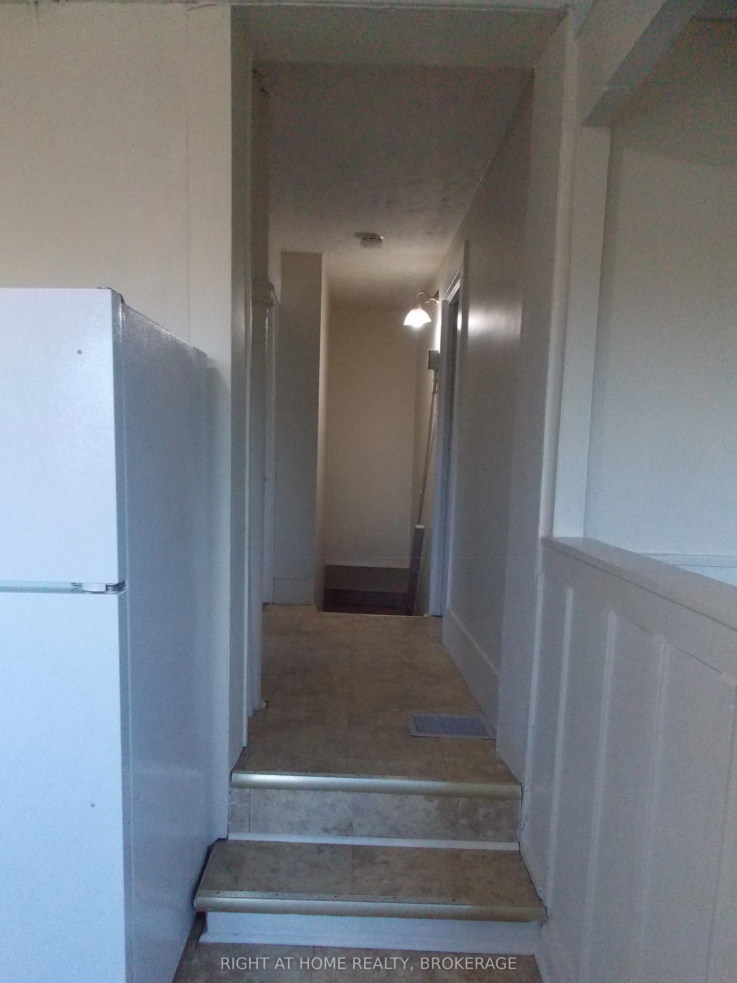 171 Queenston Street