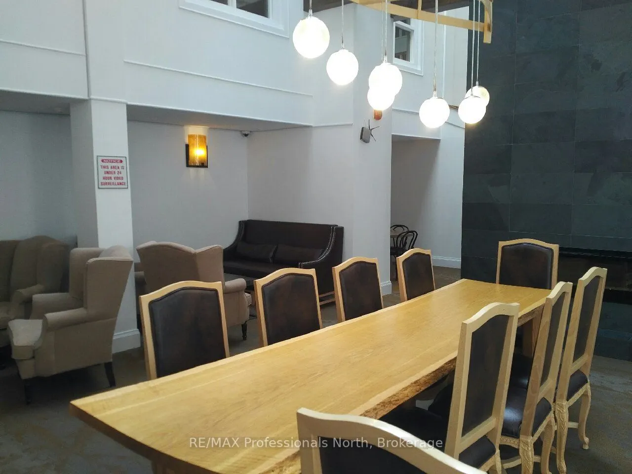 1235 Deerhurst Drive, #54-207