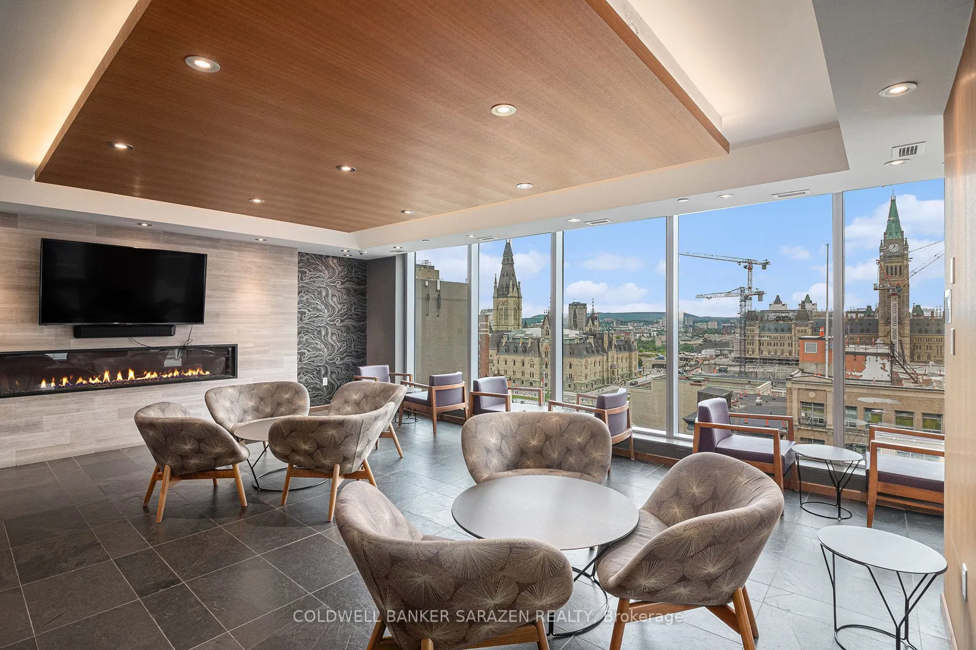 101 Queen Street, #808