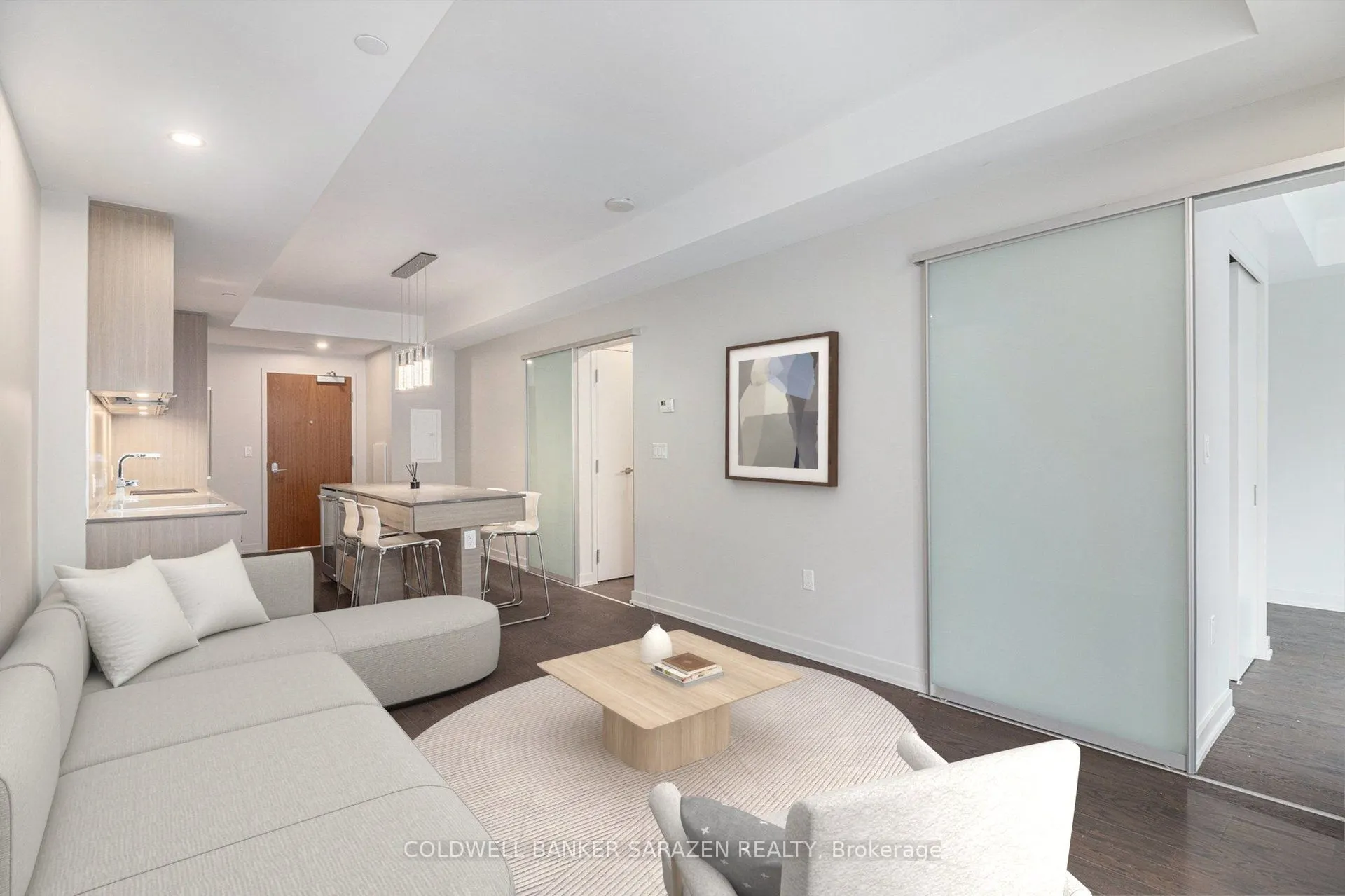 101 Queen Street, #808