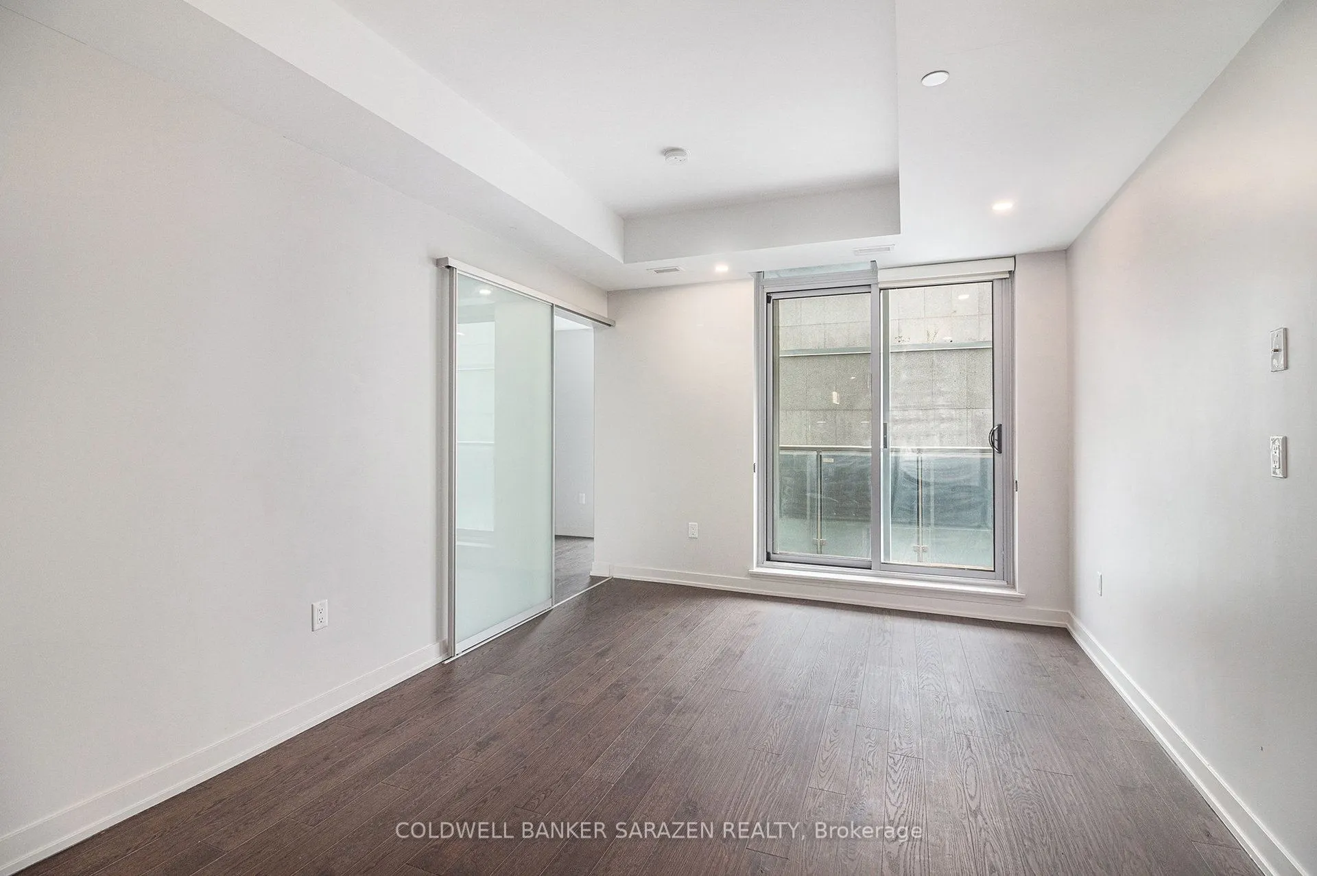 101 Queen Street, #808