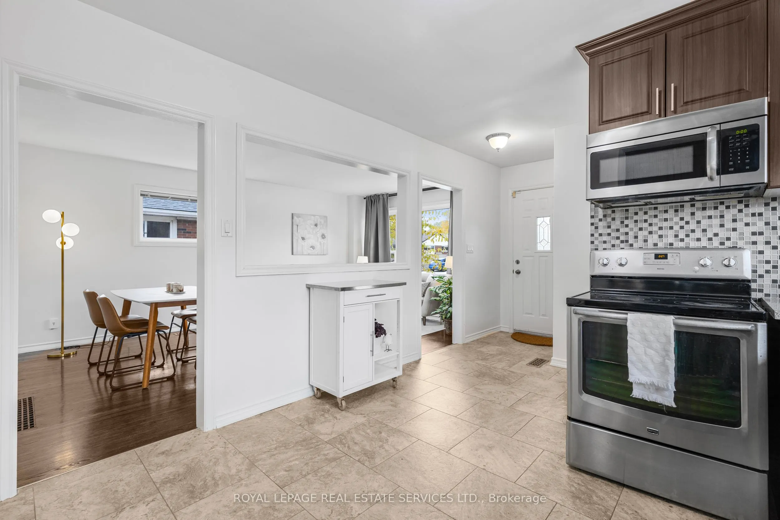 559 East 27th Street