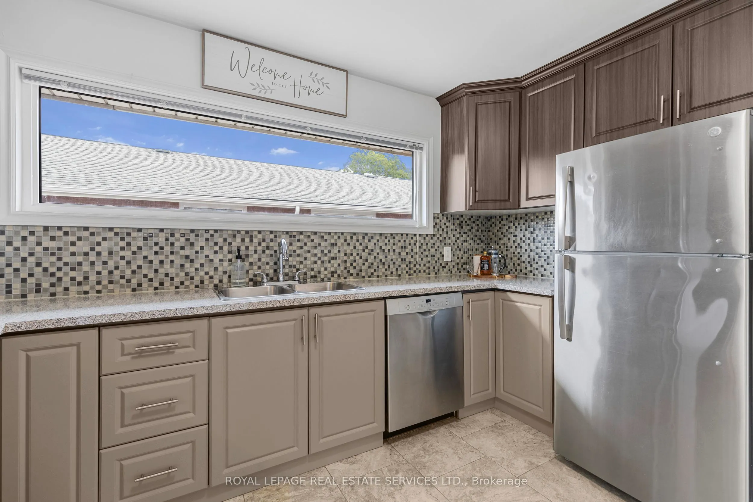 559 East 27th Street